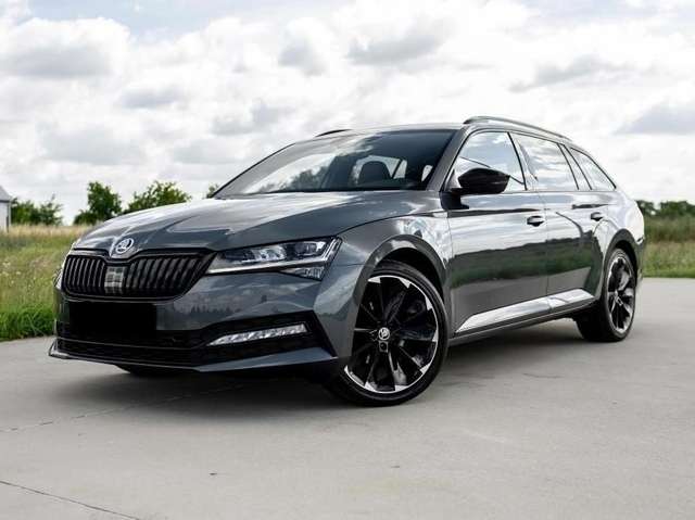Imagine Skoda Superb Superb Combi 2.0 TDI 4x4 DSG Sportline