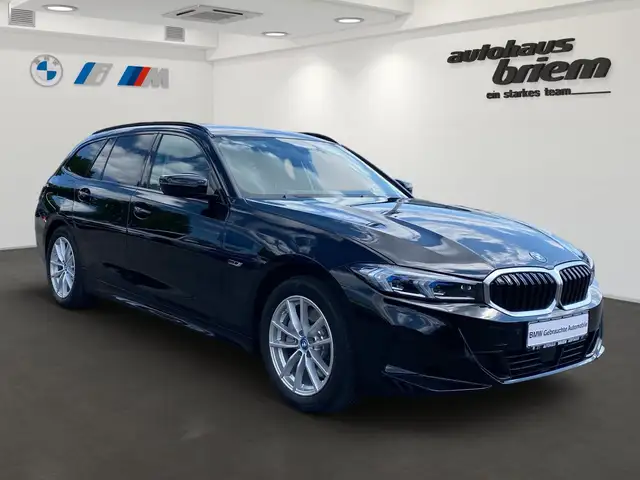 BMW 3 Series view 2