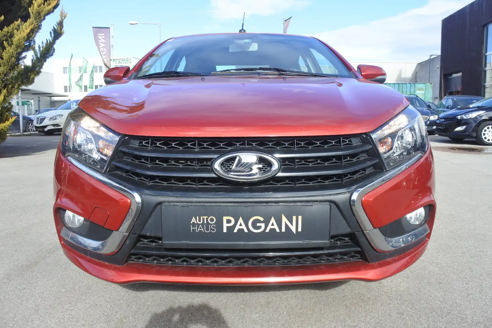 Lada Vesta Lada Vesta 1,6 Luxus Aut./NAVI/ÖAMTC Rojo - 2