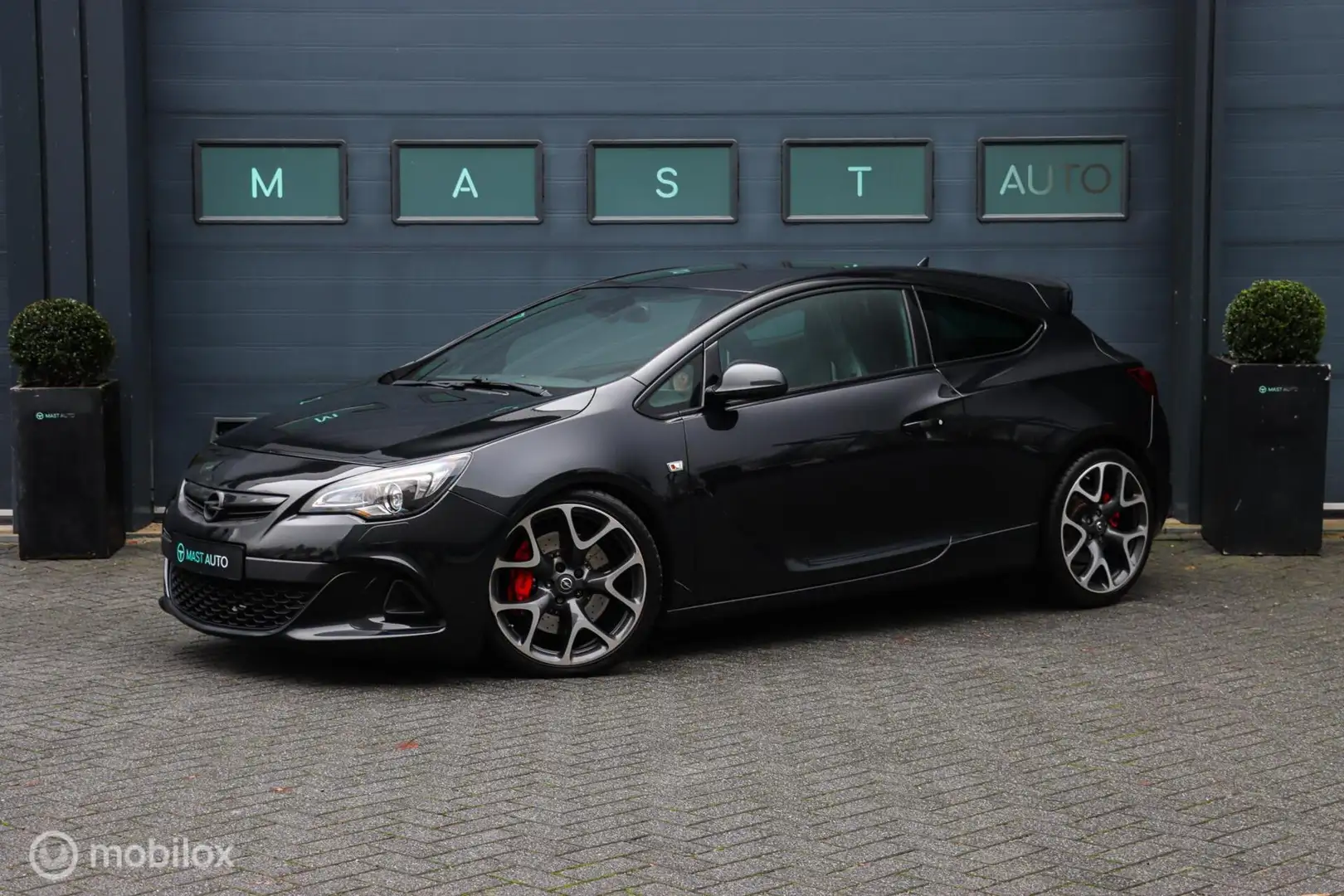 Opel Astra GTC 2.0 Turbo OPC|Kuipstoelen|Infinity sound|Bi-xe Black - 1