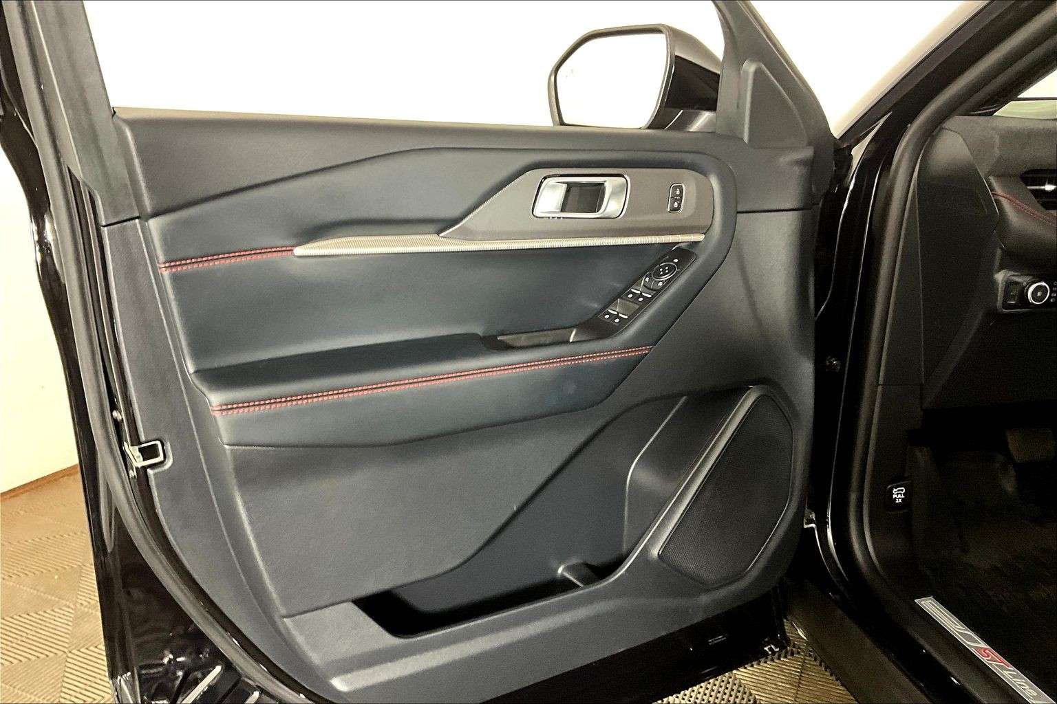 used 2025 Ford Explorer car, priced at $47,998