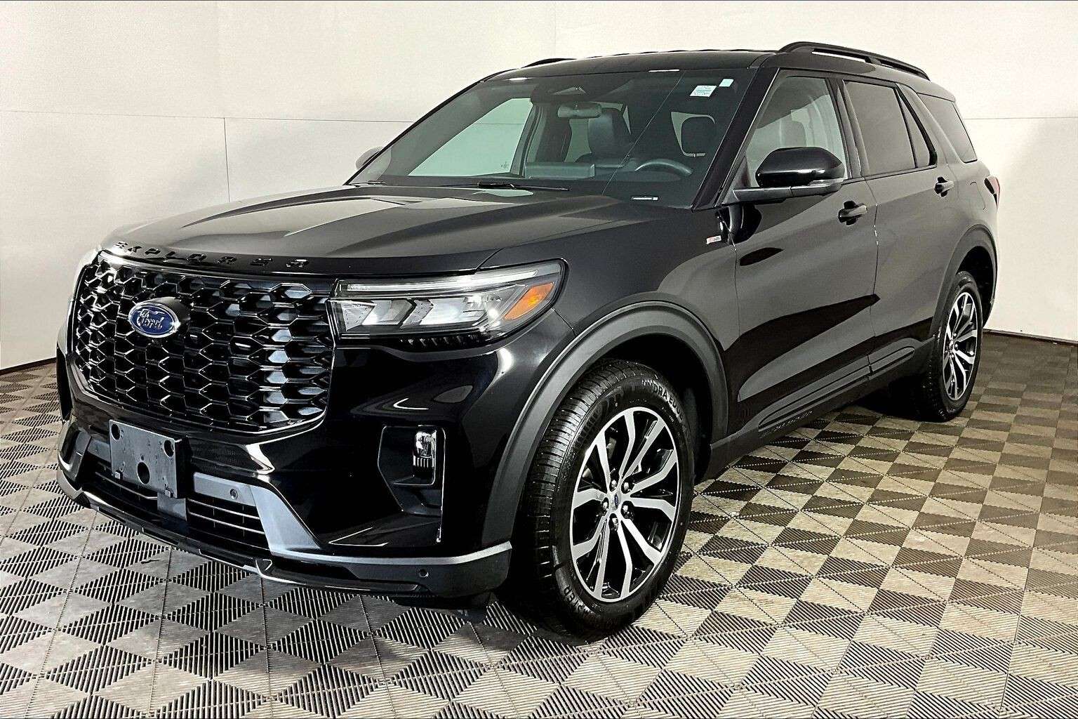 used 2025 Ford Explorer car, priced at $51,998