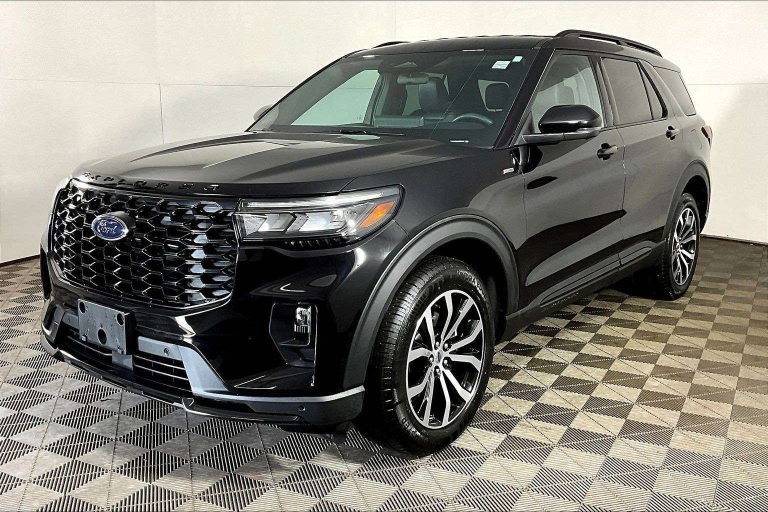 used 2025 Ford Explorer car, priced at $47,998