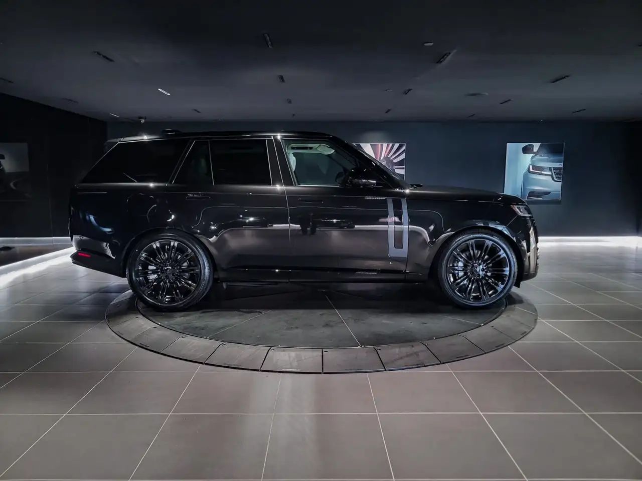 Land Rover Range Rover photo Land Rover Range Rover