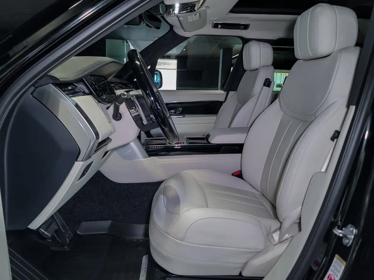 Land Rover Range Rover photo Land Rover Range Rover