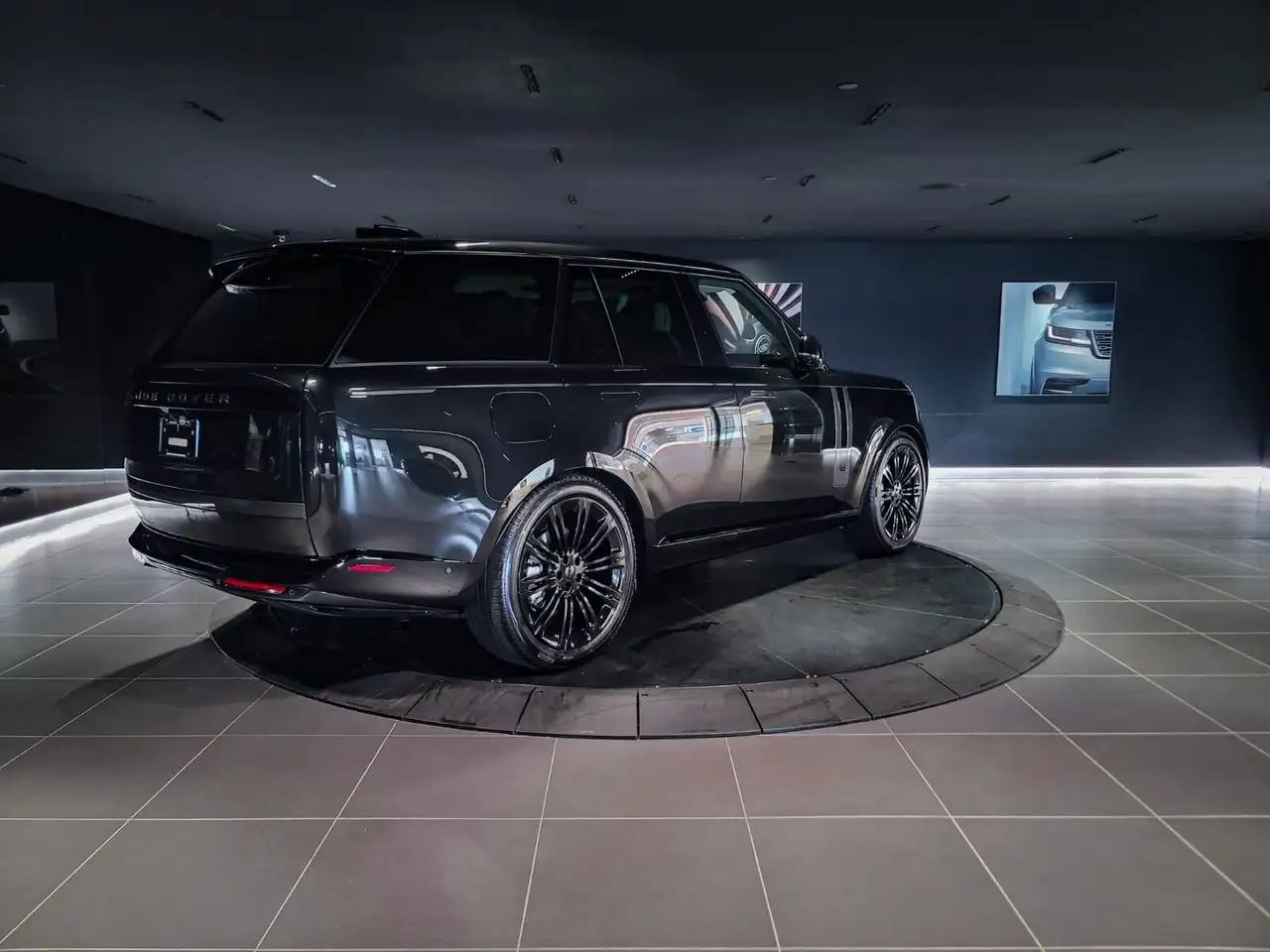 Land Rover Range Rover photo Land Rover Range Rover