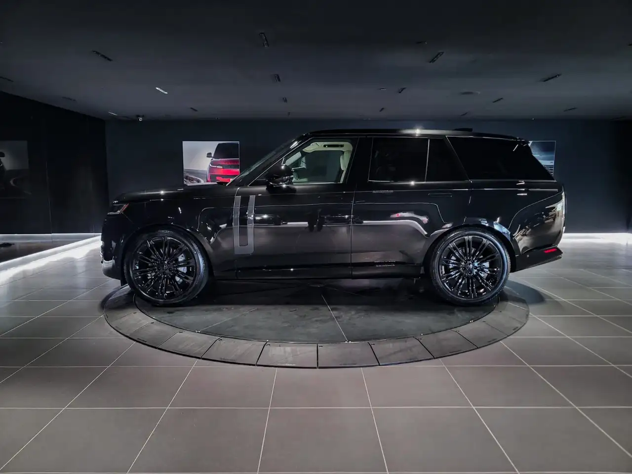 Land Rover Range Rover photo Land Rover Range Rover