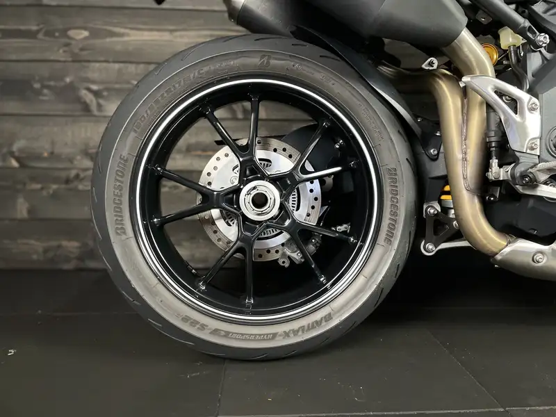 Triumph Speed Triple R - foto 4