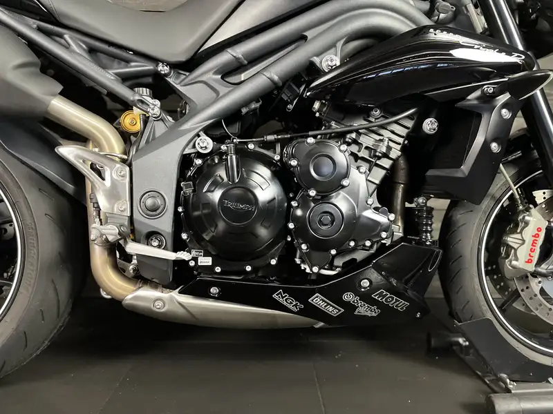 Triumph Speed Triple R - foto 5