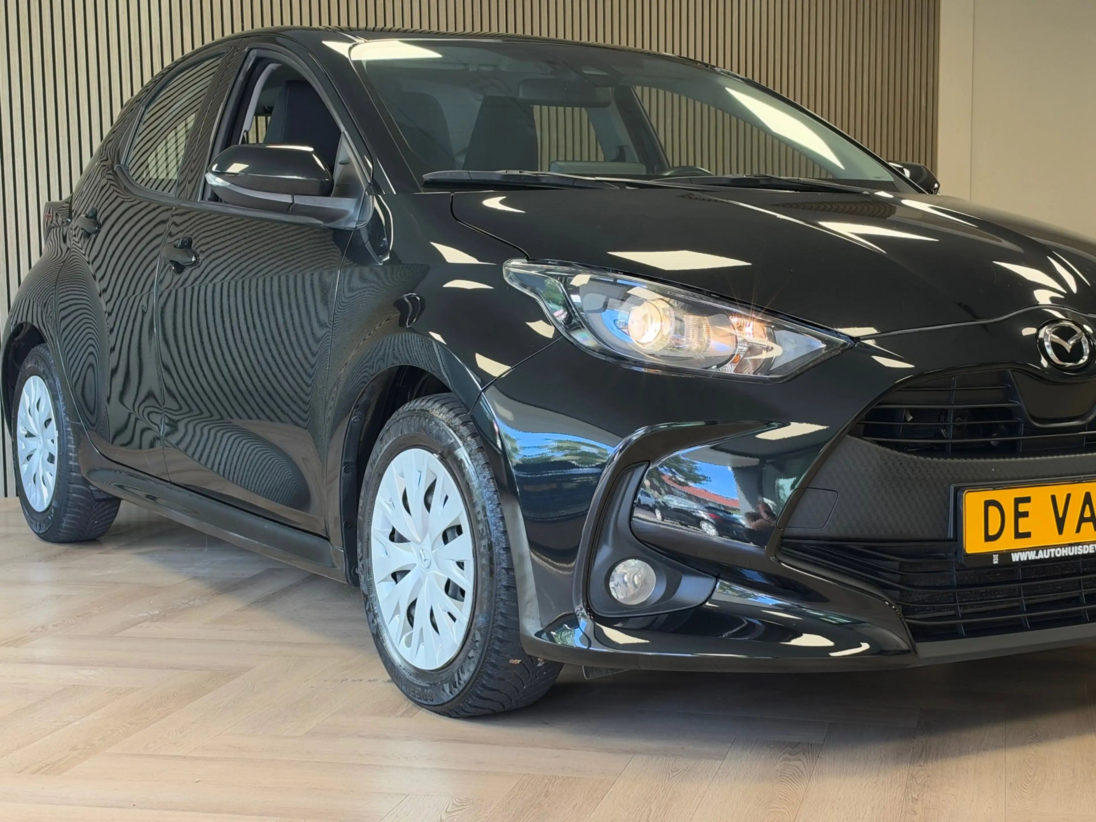 Mazda 2 Hybrid 1.5 Pure AUTOMAAT ADAPTIVE CRUISE CLIMATE C — photo 4