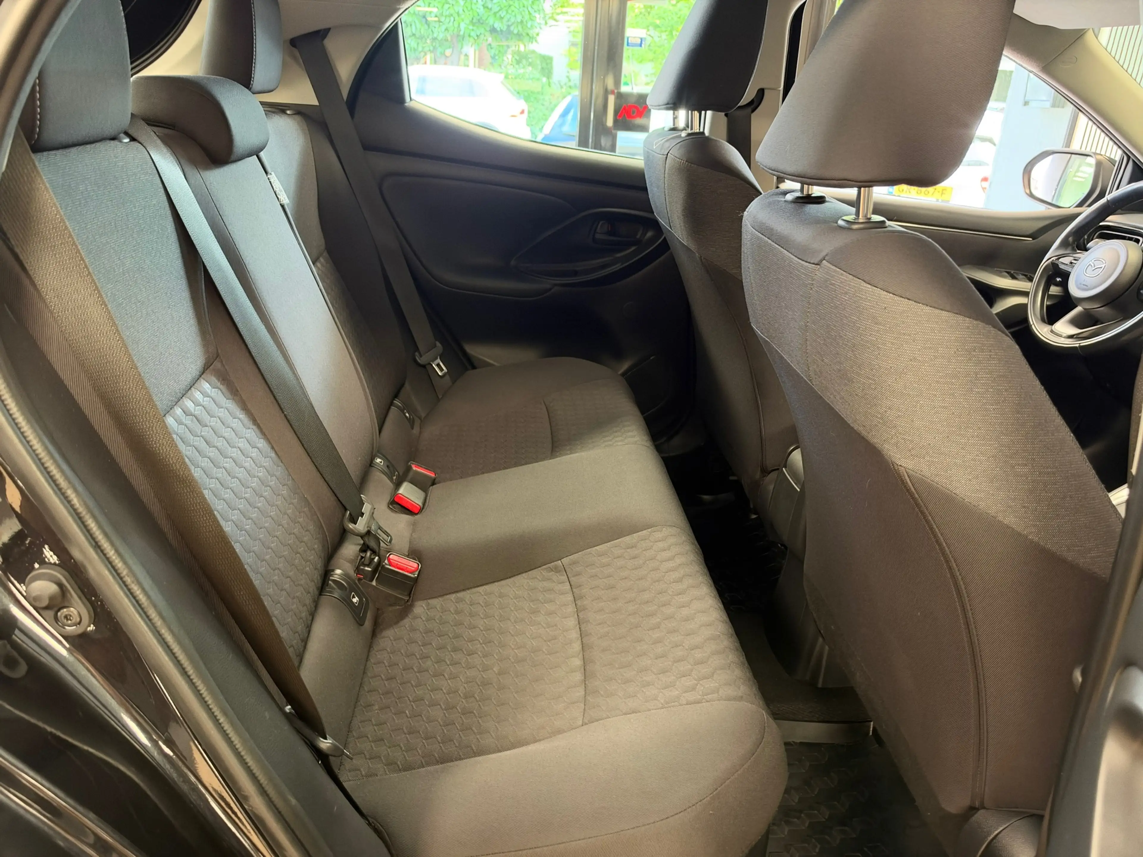 Mazda 2 Hybrid 1.5 Pure AUTOMAAT ADAPTIVE CRUISE CLIMATE C — photo 14