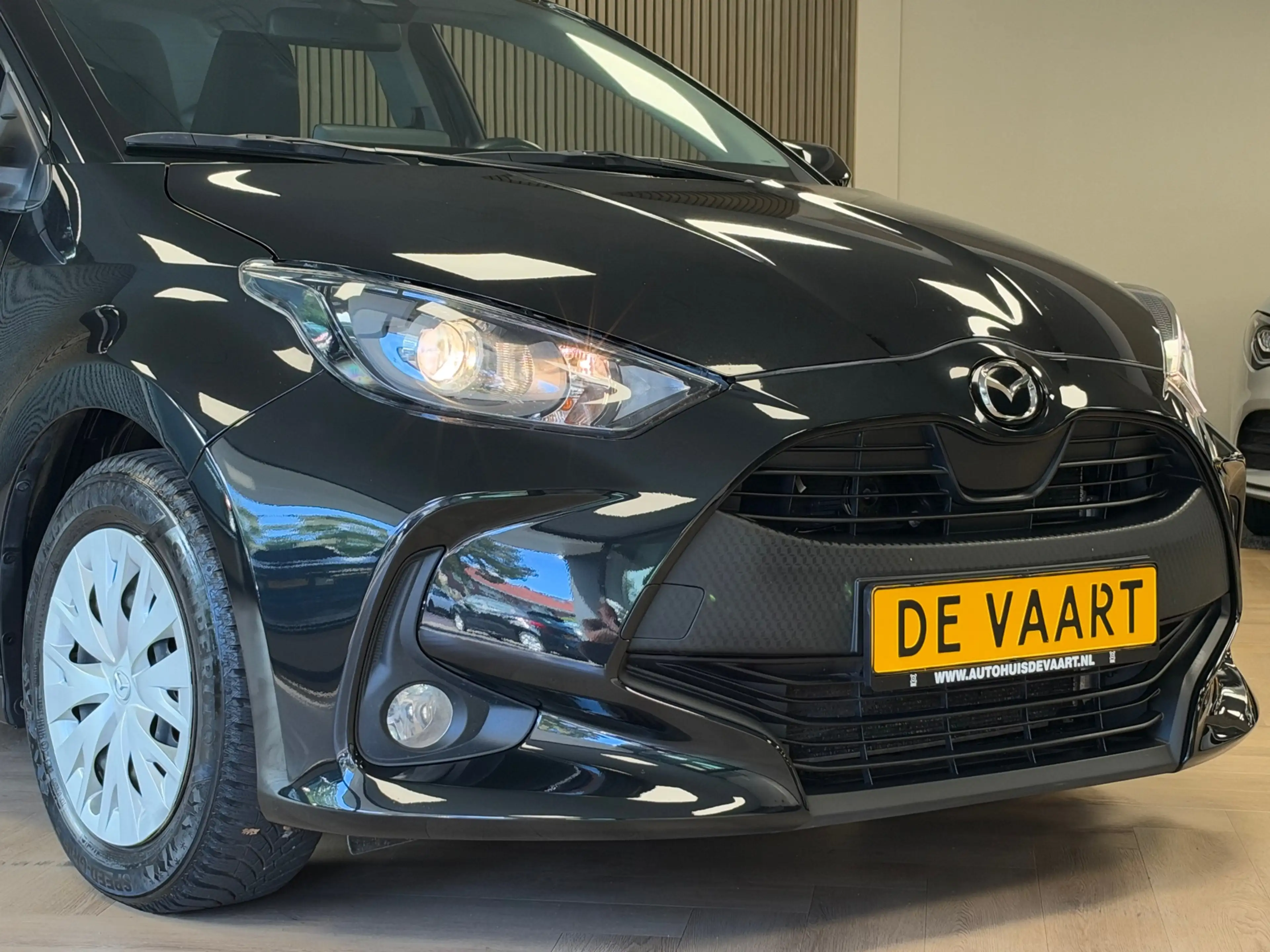Mazda 2 Hybrid 1.5 Pure AUTOMAAT ADAPTIVE CRUISE CLIMATE C — photo 3