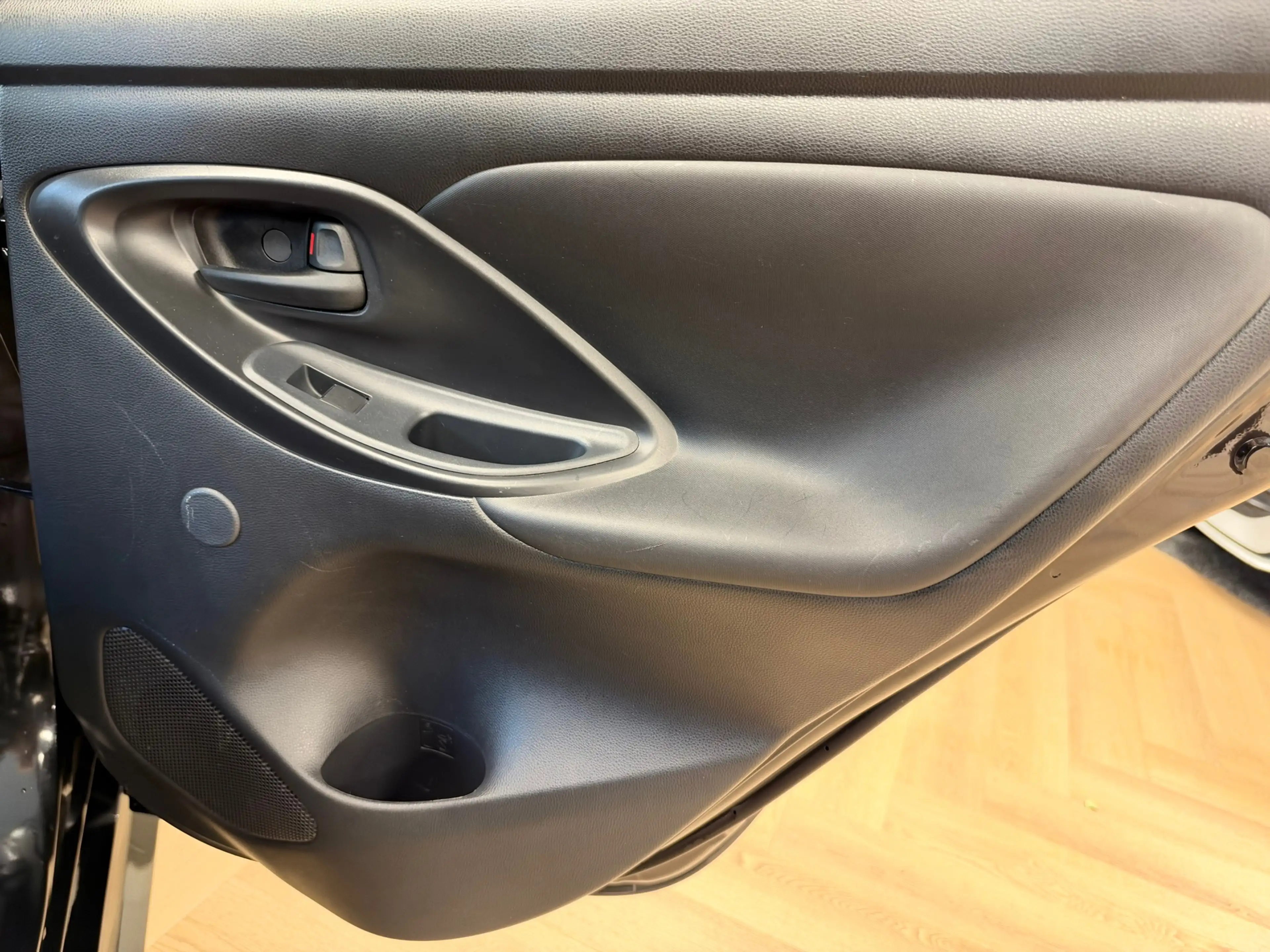 Mazda 2 Hybrid 1.5 Pure AUTOMAAT ADAPTIVE CRUISE CLIMATE C — photo 15