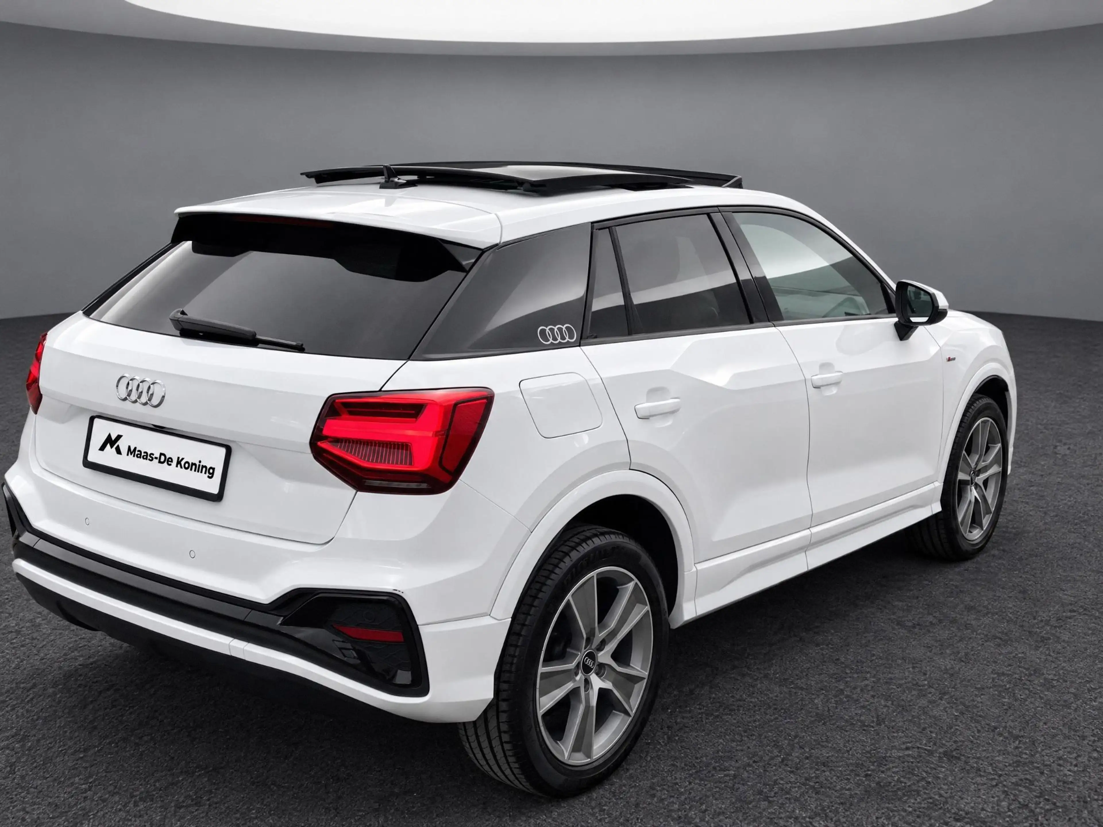 Audi Q2 35 TFSI/150PK S Line · Panoramadak · SONOS Audio · — photo 4