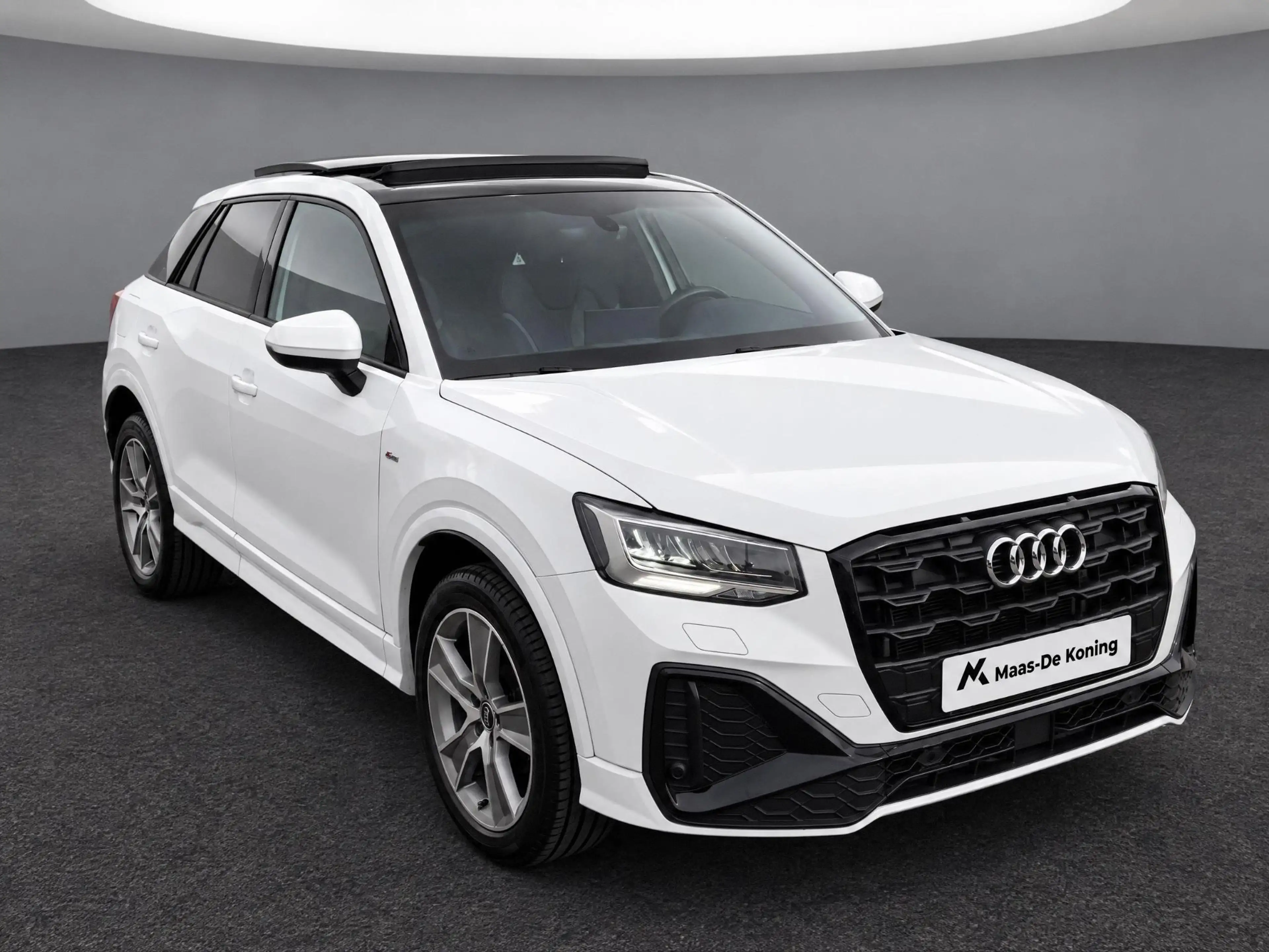 Audi Q2 35 TFSI/150PK S Line · Panoramadak · SONOS Audio · — photo 3