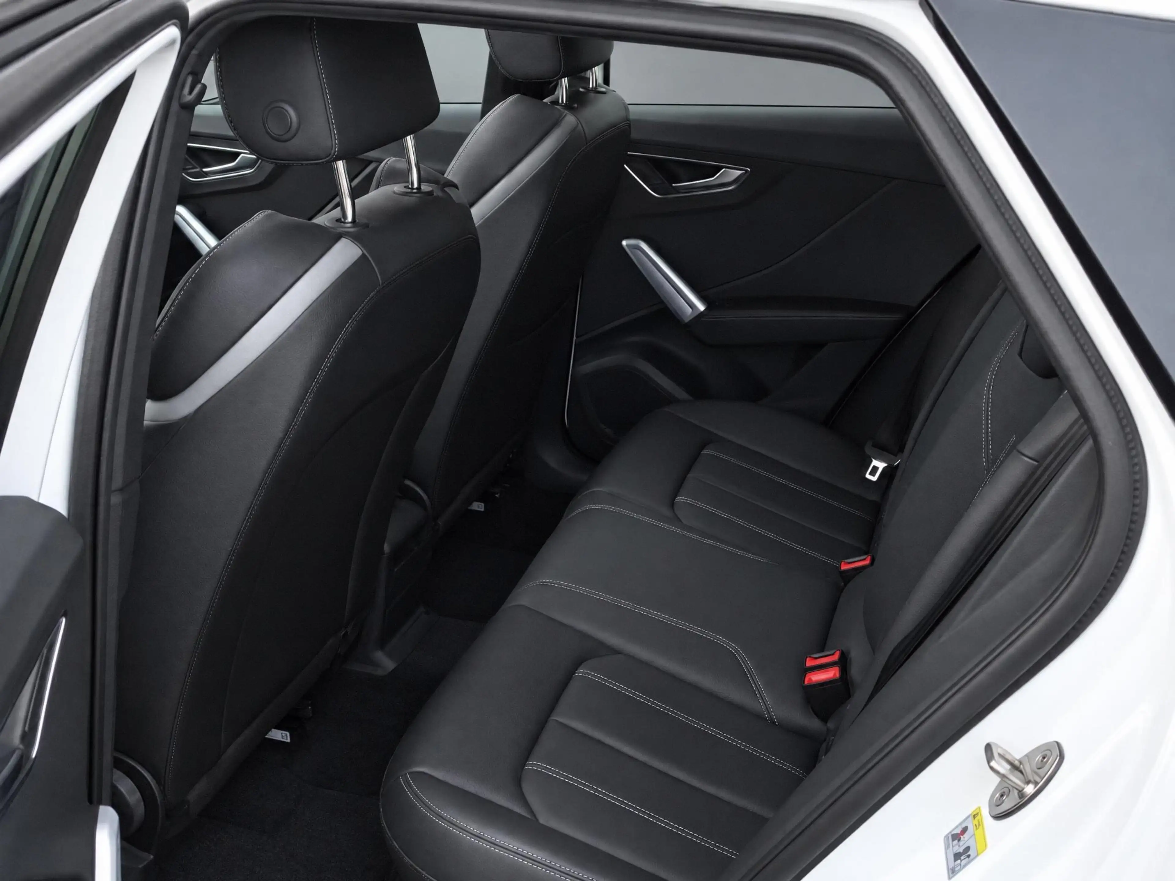 Audi Q2 35 TFSI/150PK S Line · Panoramadak · SONOS Audio · — photo 11