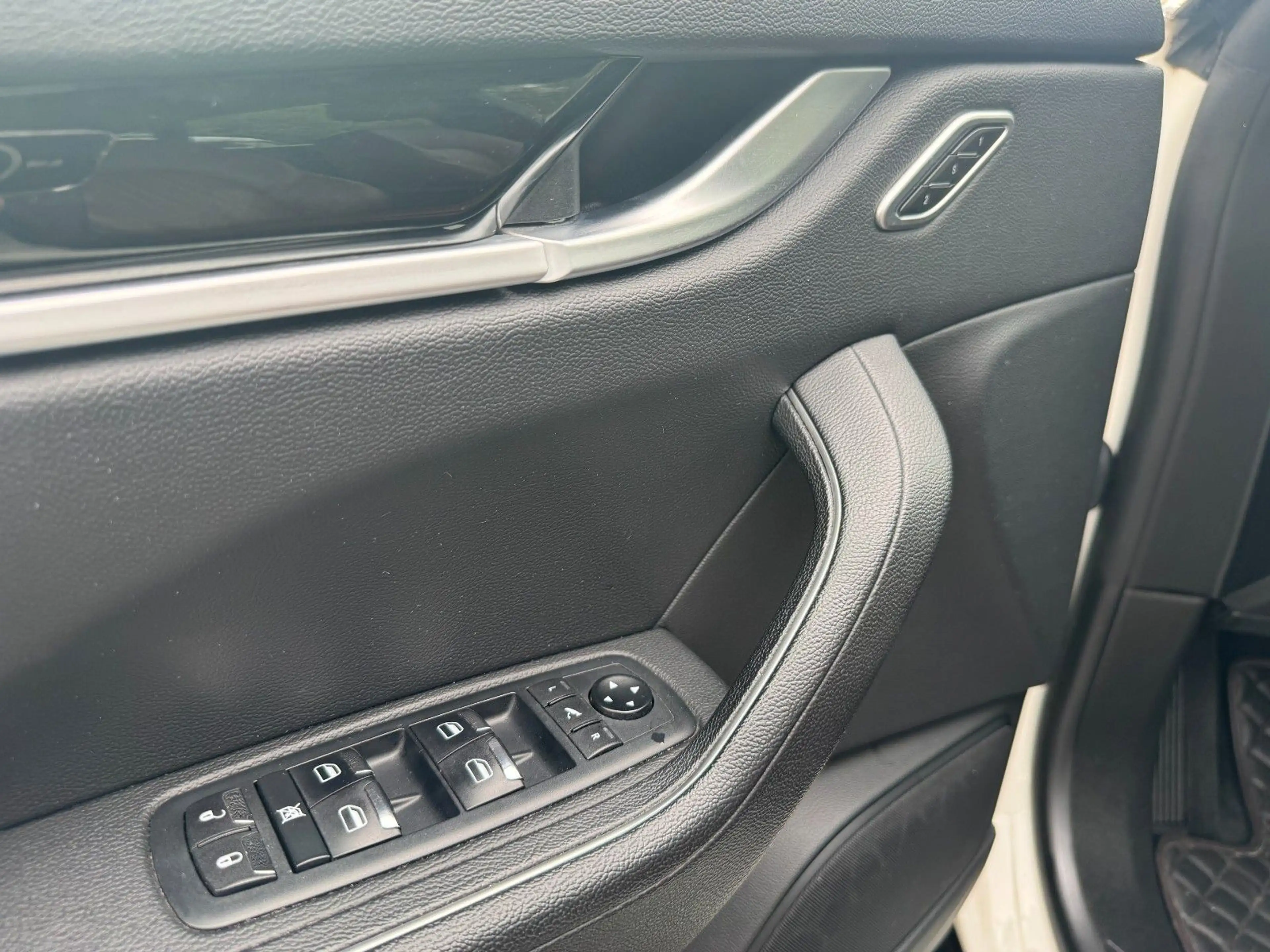 Maserati Levante Diesel — photo 11