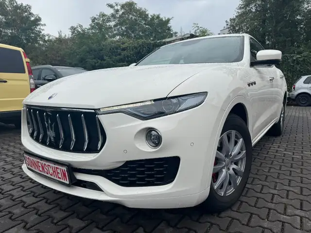 Maserati Levante Diesel*SPORTAUSPUFF*ALCANTARA*TÜV NEU
