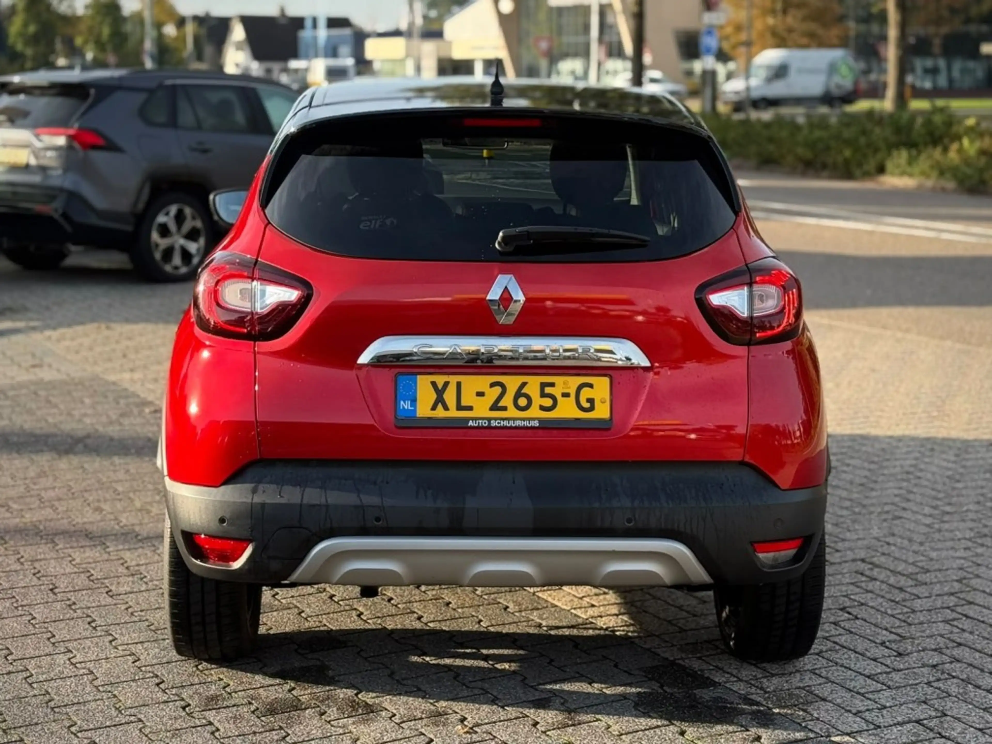 Renault Captur 1.2 TCE 120 EDC — photo 4