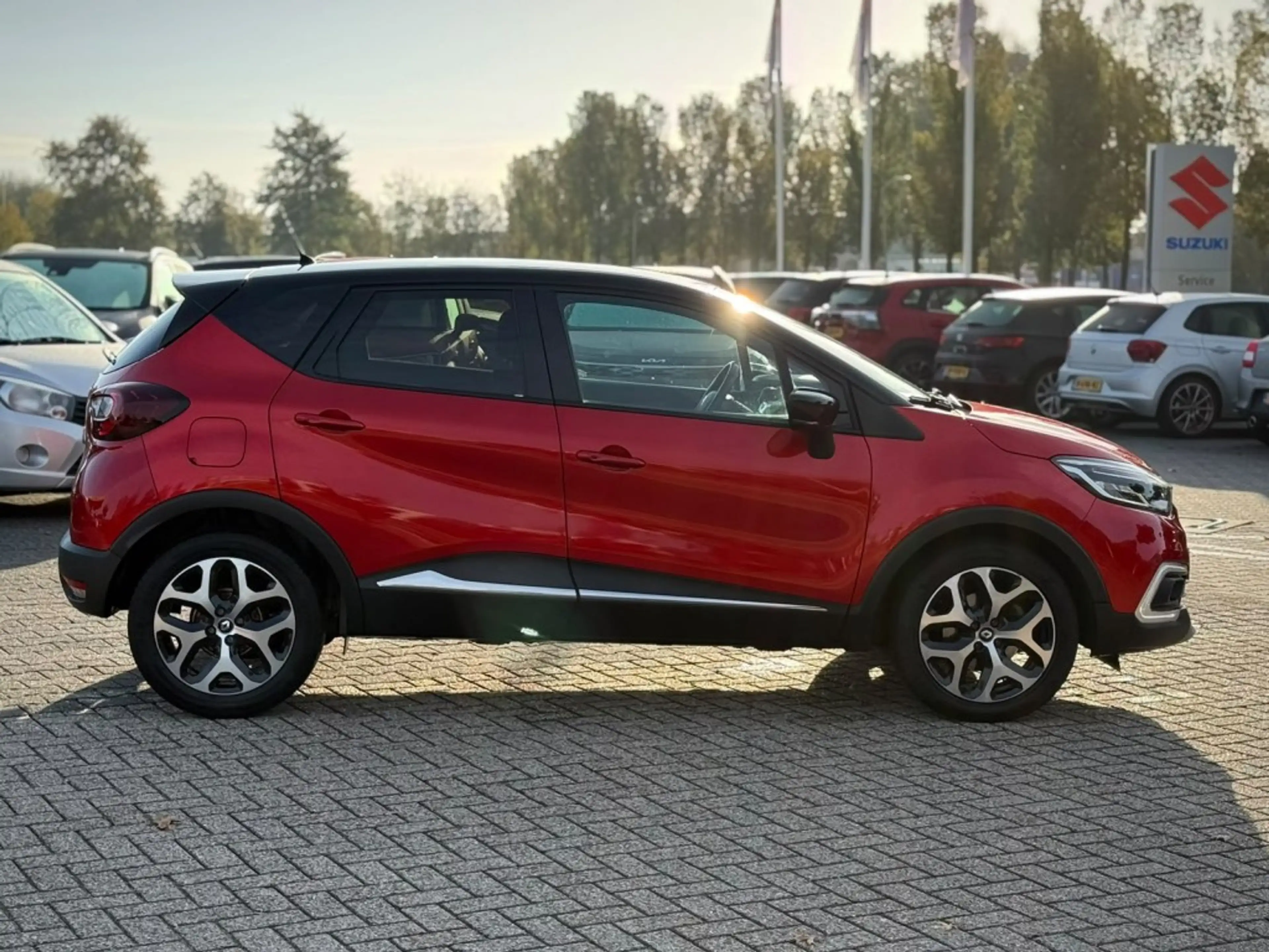 Renault Captur 1.2 TCE 120 EDC — photo 6