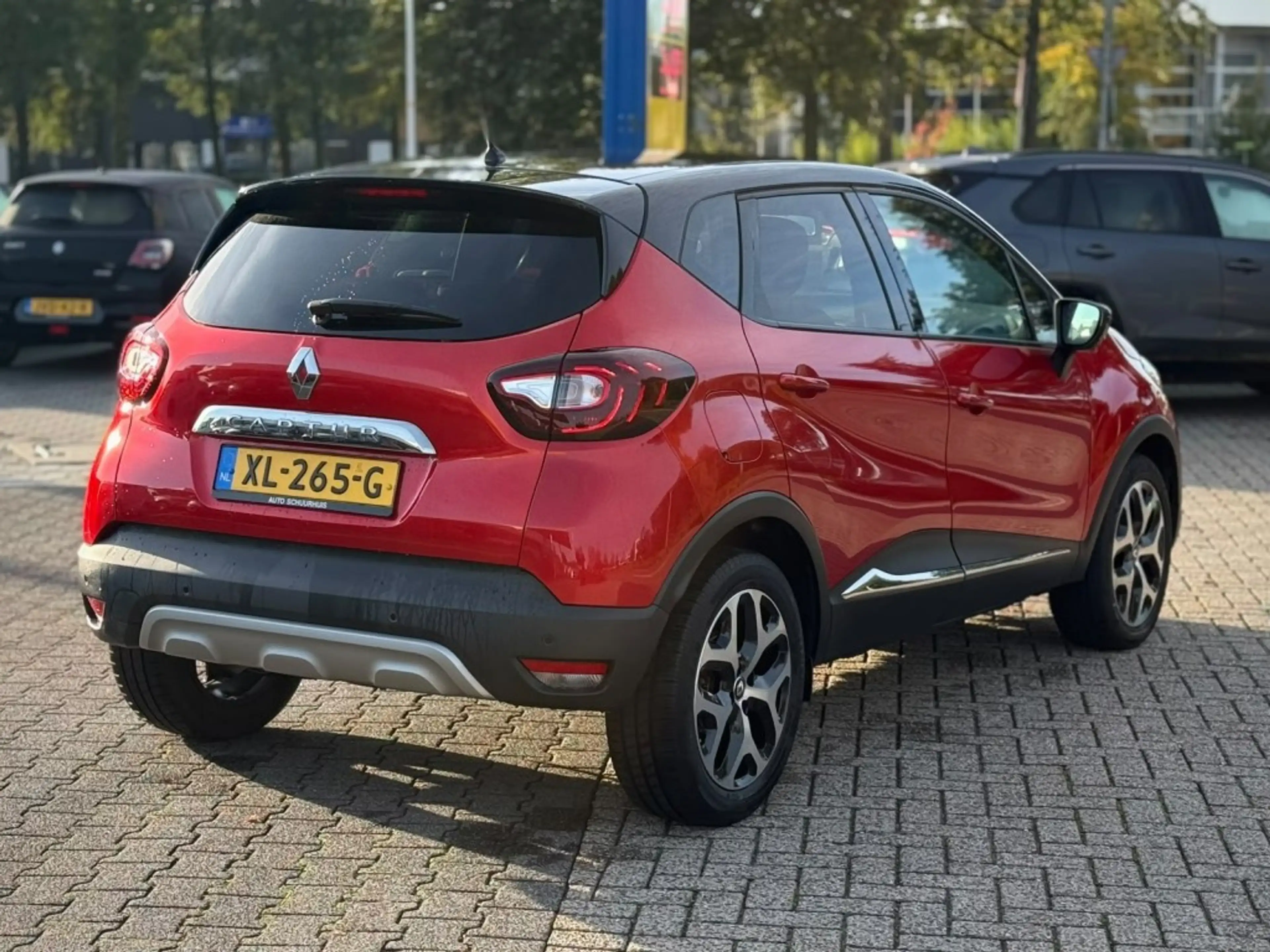 Renault Captur 1.2 TCE 120 EDC — photo 5