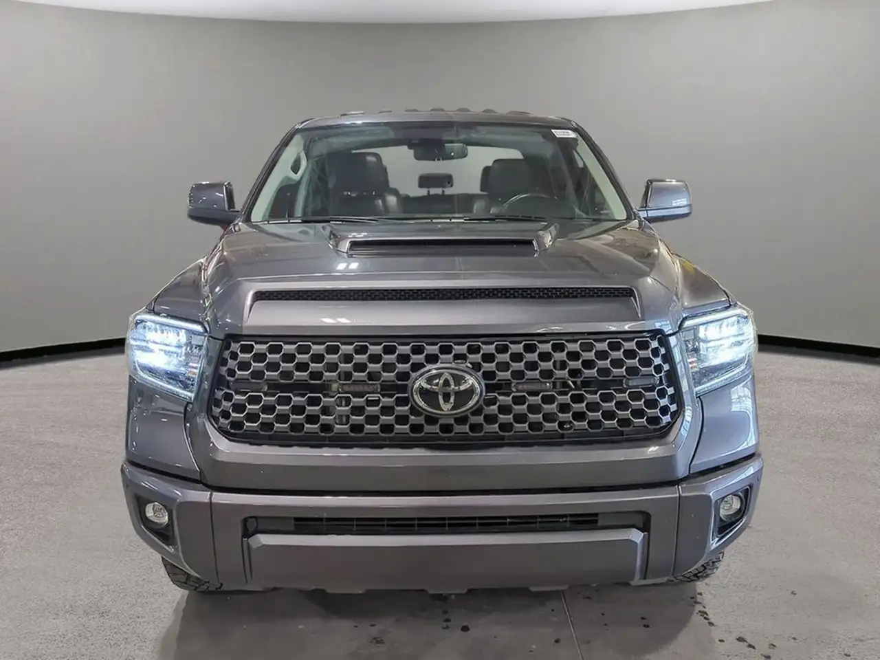 Toyota Tundra снимка Toyota Tundra