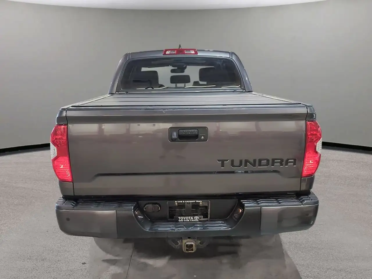 Toyota Tundra снимка Toyota Tundra