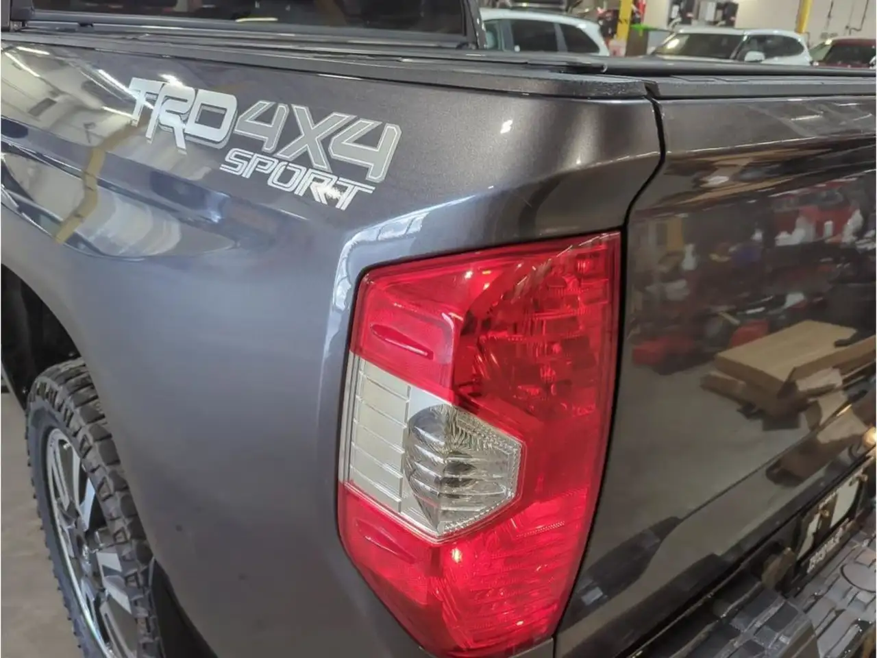 Toyota Tundra снимка Toyota Tundra