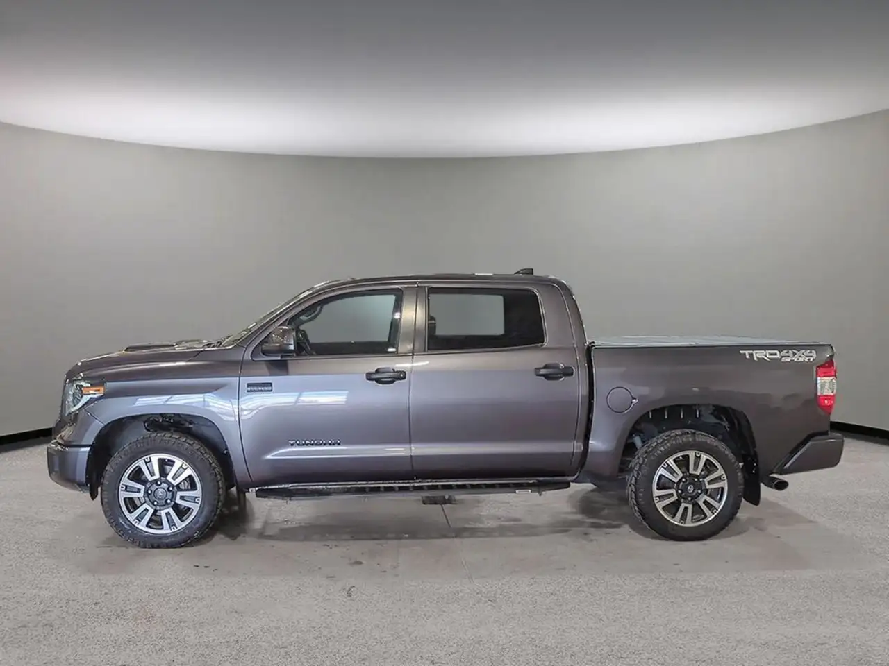 Toyota Tundra снимка Toyota Tundra