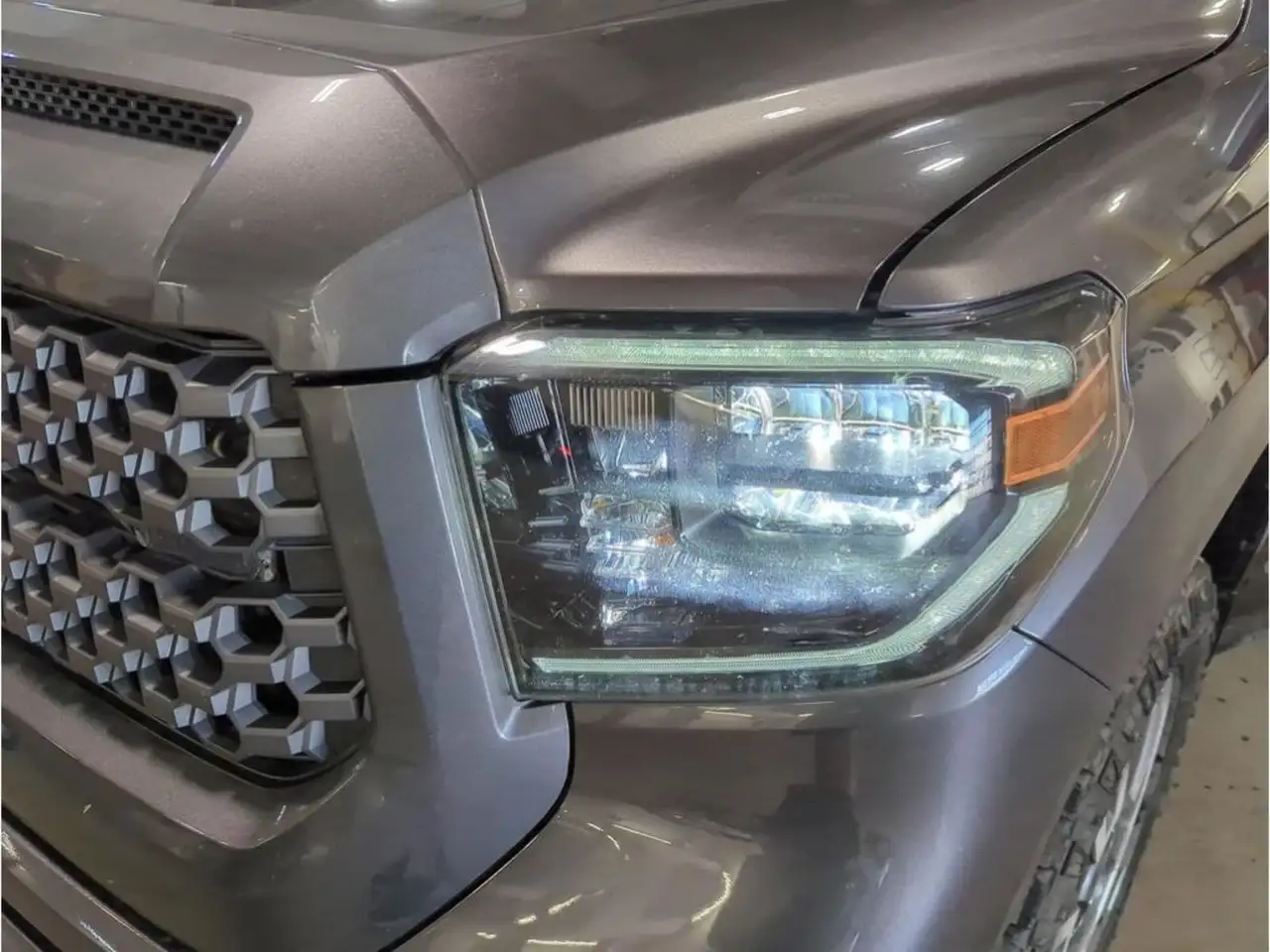 Toyota Tundra снимка Toyota Tundra