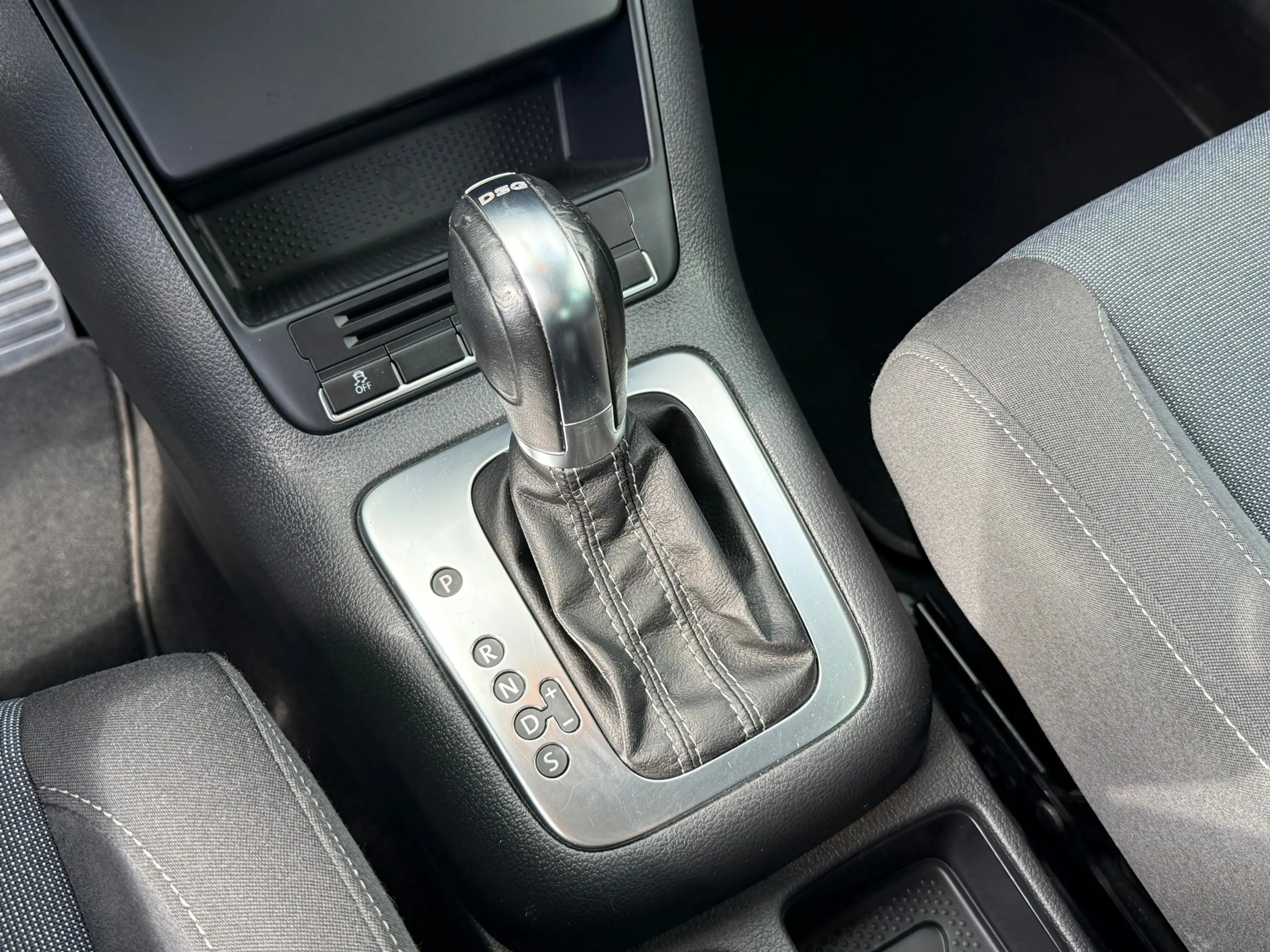 Volkswagen Golf Plus 1.4 TSI Highline Sportvelgen | Dakrails | Parkeers — photo 17