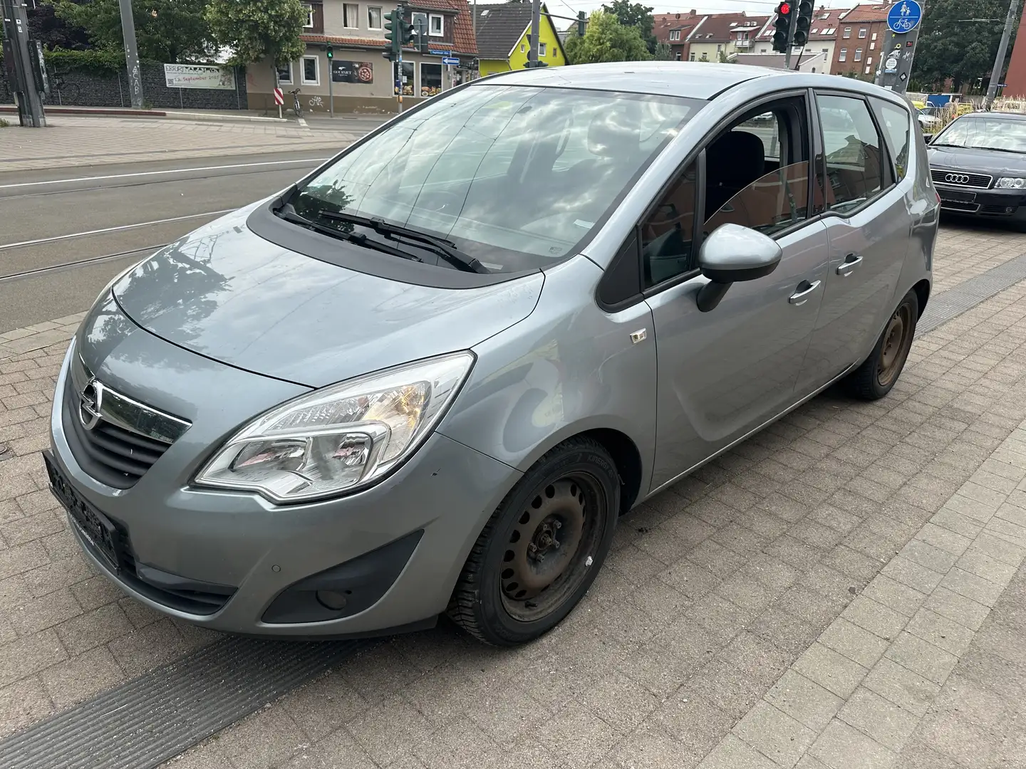 Opel Meriva 1.7 CDTI Automatik Innovation Silber - 2
