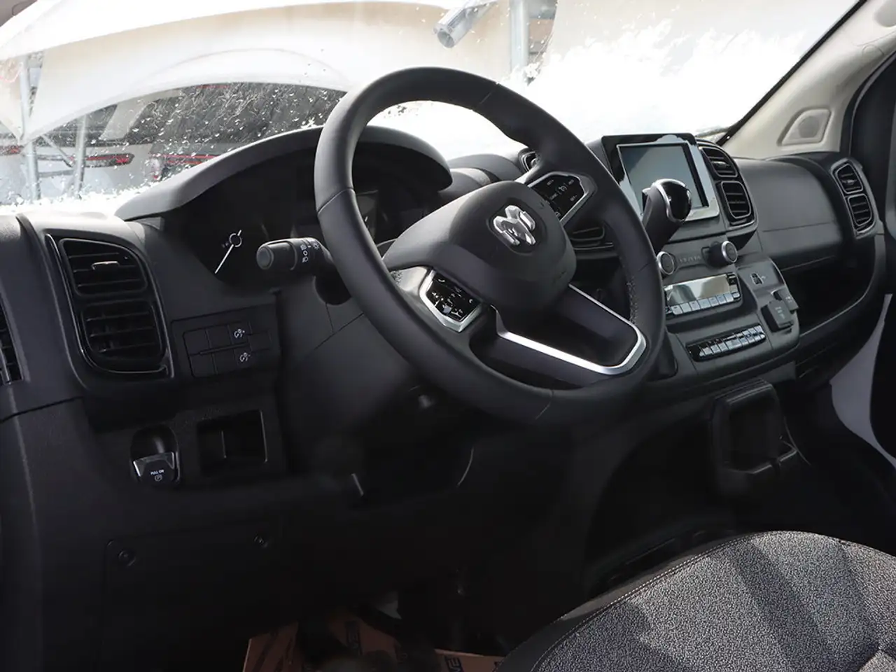 RAM ProMaster 3500 снимка RAM ProMaster 3500