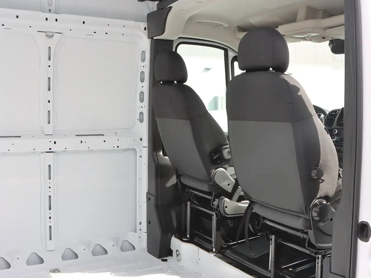 RAM ProMaster 3500 снимка RAM ProMaster 3500