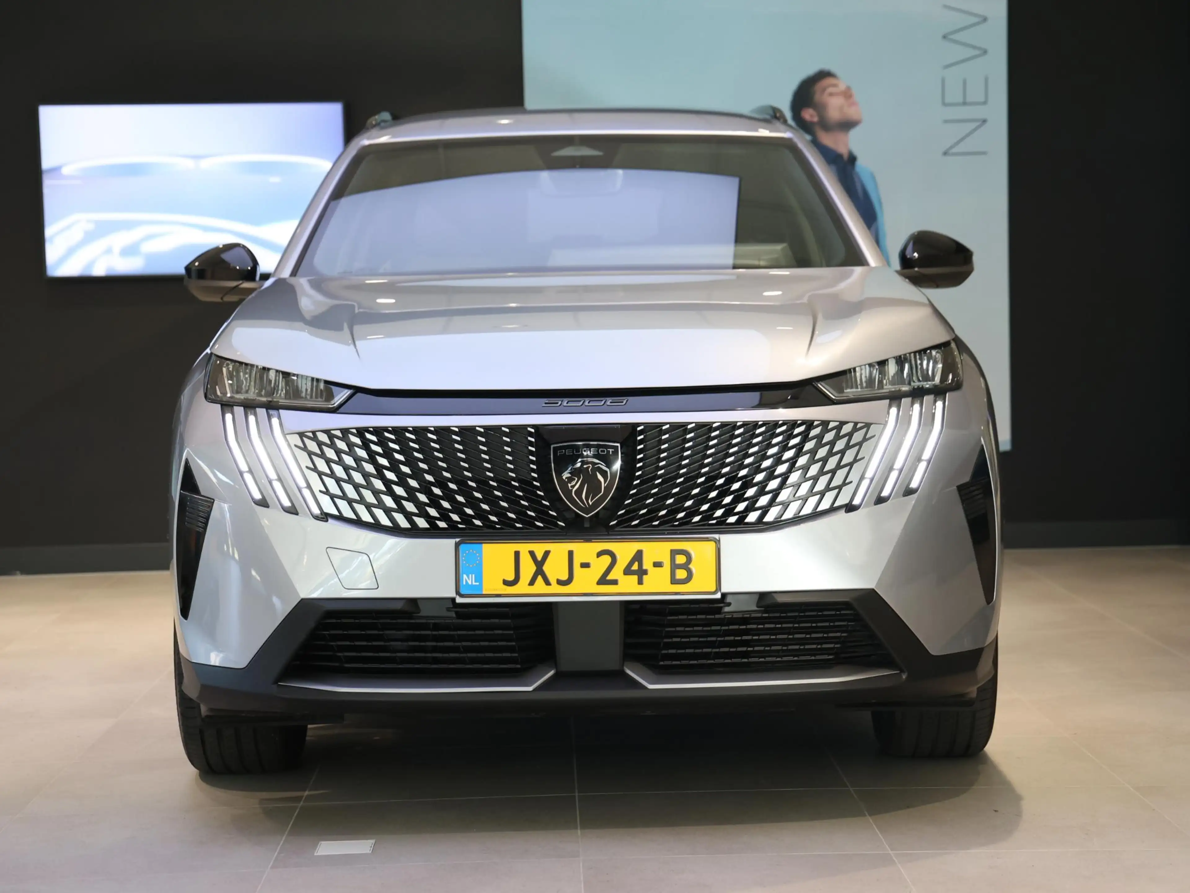 Peugeot 5008 SUV Allure Hybrid 145pk Automaat | 7 Zitplaatsen | — photo 5