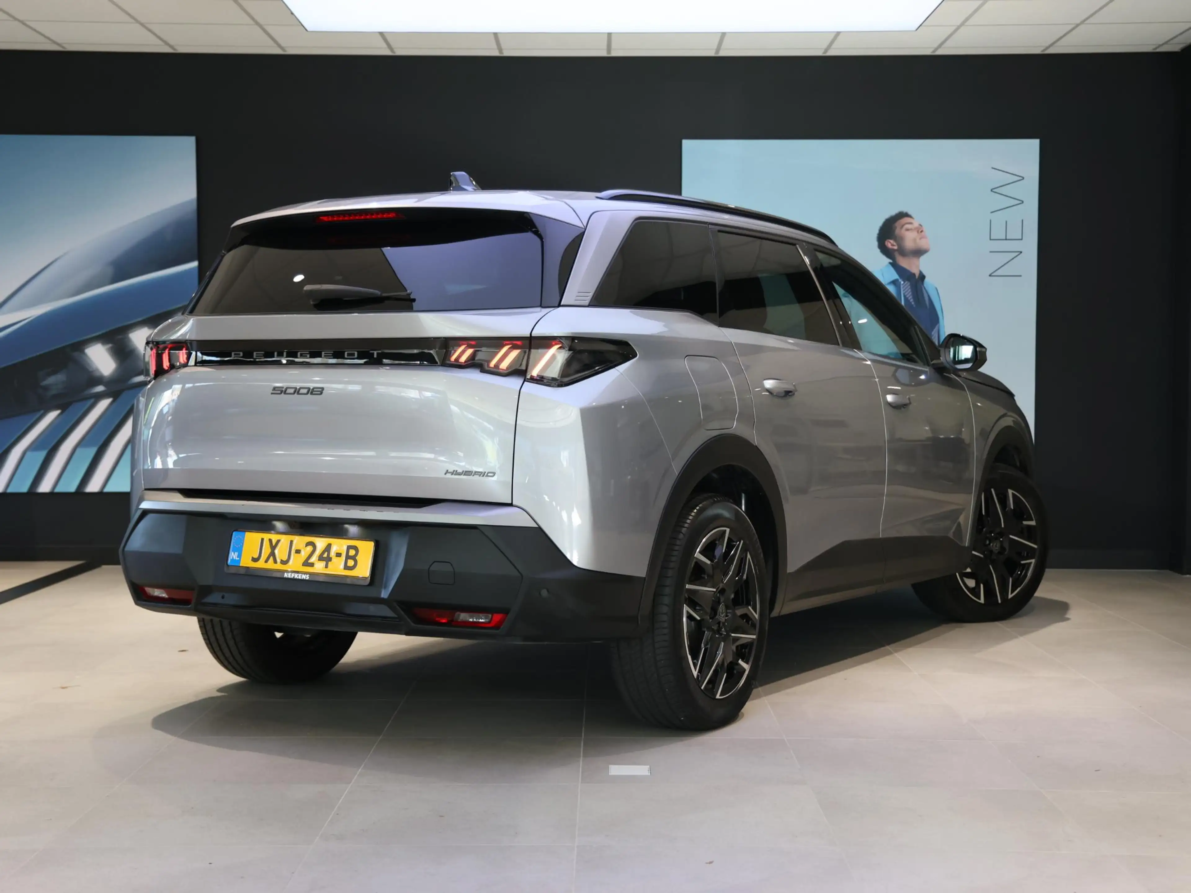 Peugeot 5008 SUV Allure Hybrid 145pk Automaat | 7 Zitplaatsen | — photo 3