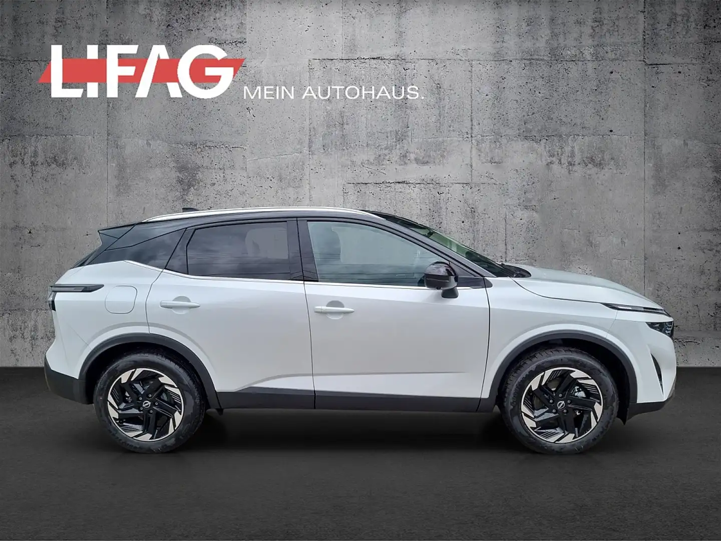 Nissan Qashqai 1,3 MHEV 4x4 N-Connecta+ Xtronic*ab € 35.990.- * Weiß - 2