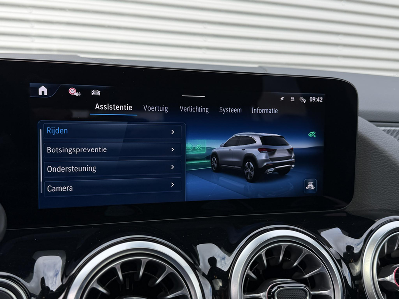 Mercedes-Benz GLA 250 e AMG Line |Pano|Camera|Stoelver| — photo 12