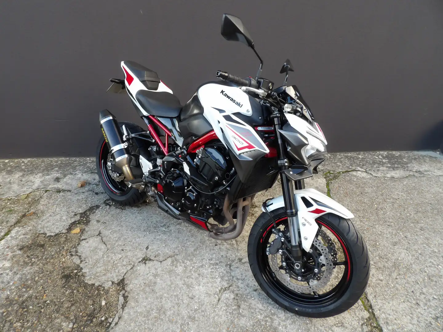 Kawasaki Z 900 Alb - 1