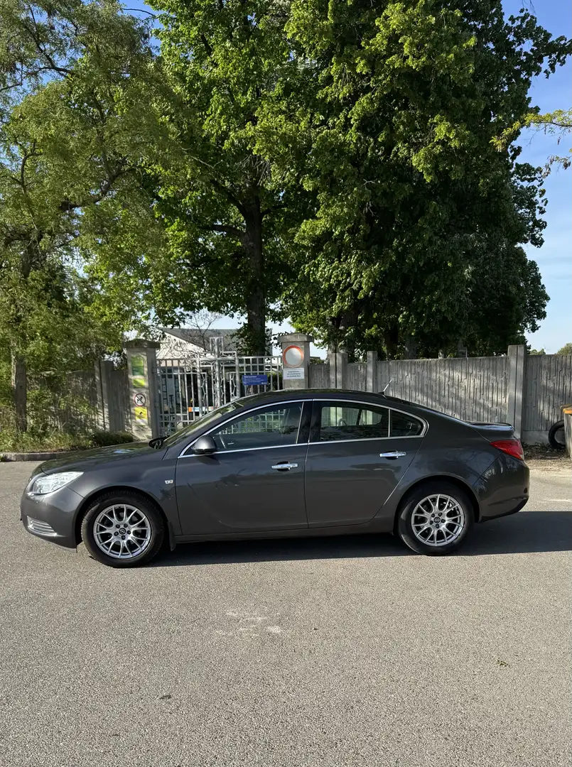 Opel Insignia 2,0 Edition CDTI DPF Ecotec Grau - 2