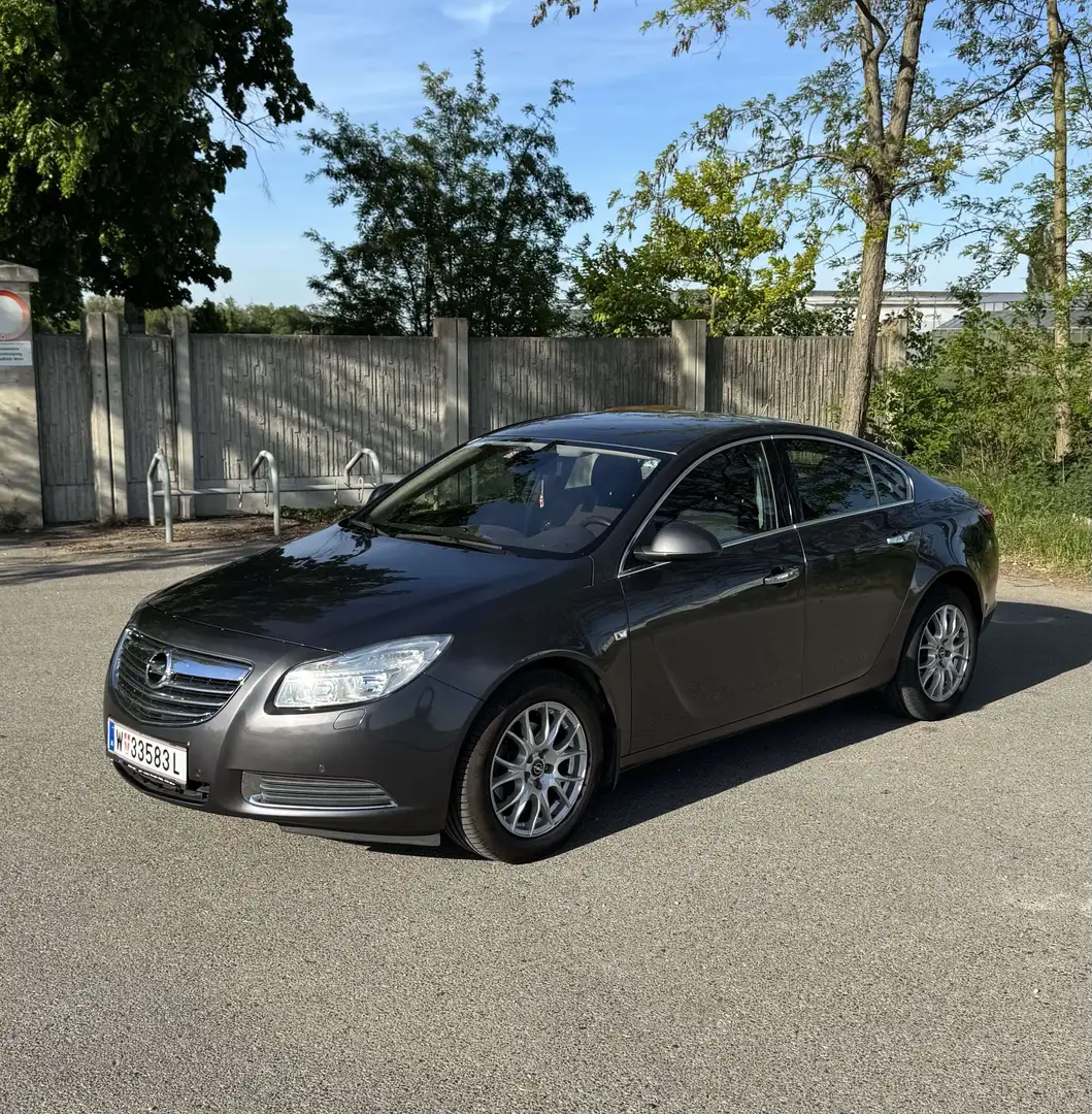 Opel Insignia 2,0 Edition CDTI DPF Ecotec Grau - 1