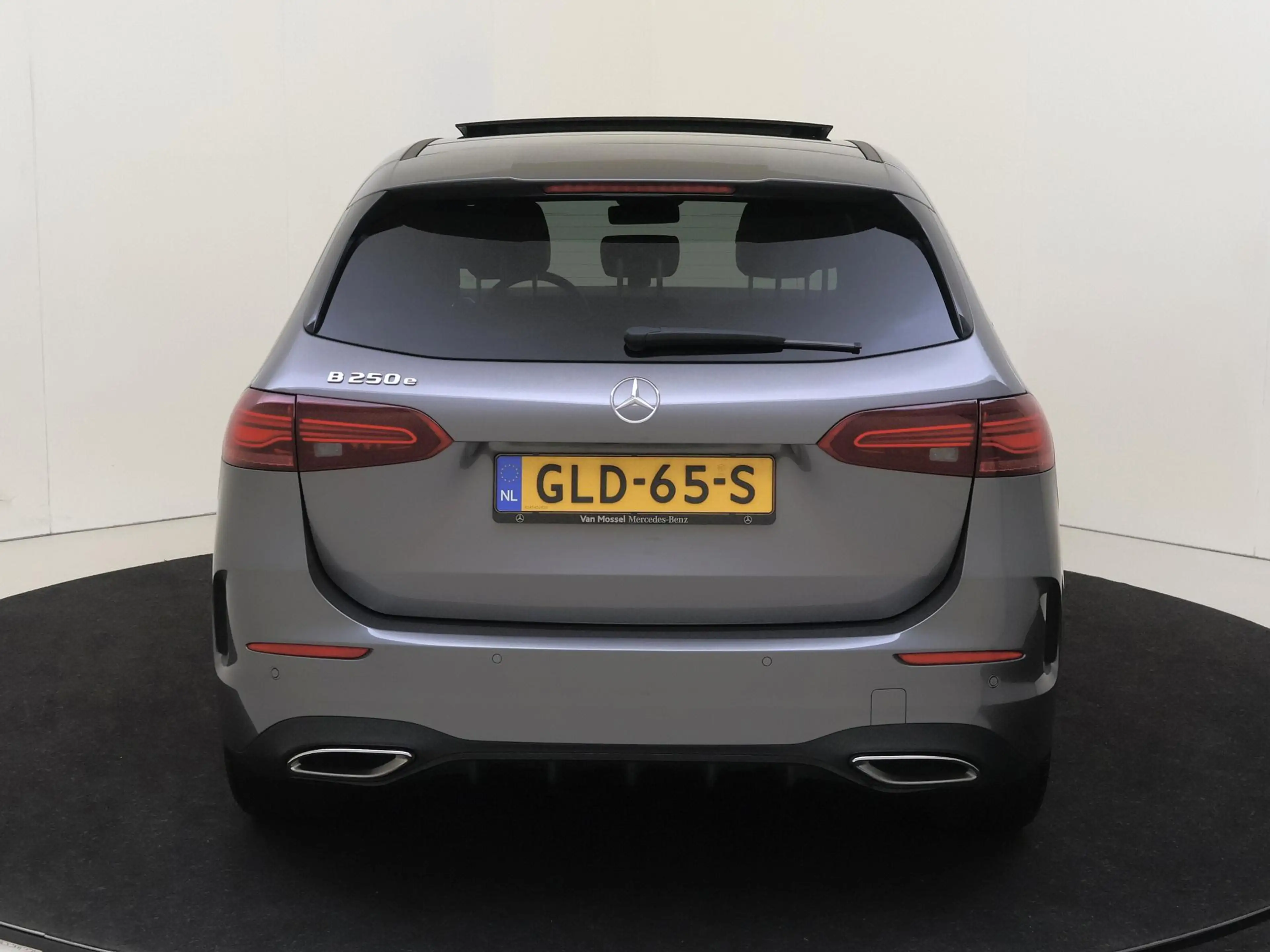 Mercedes-Benz B 250 e Star Edition AMG Line /Panoramadak /Nightpakket — photo 8
