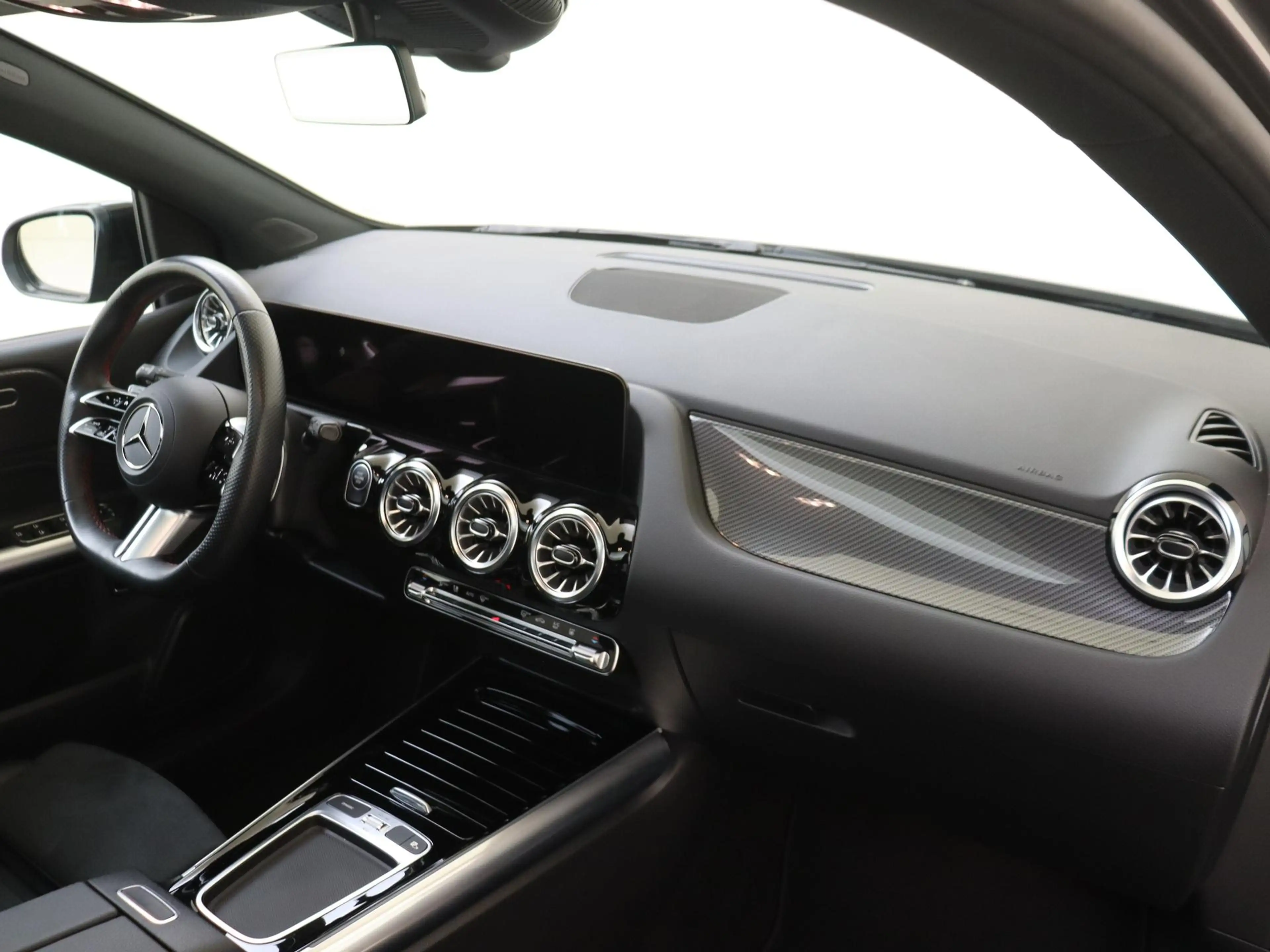 Mercedes-Benz B 250 e Star Edition AMG Line /Panoramadak /Nightpakket — photo 4
