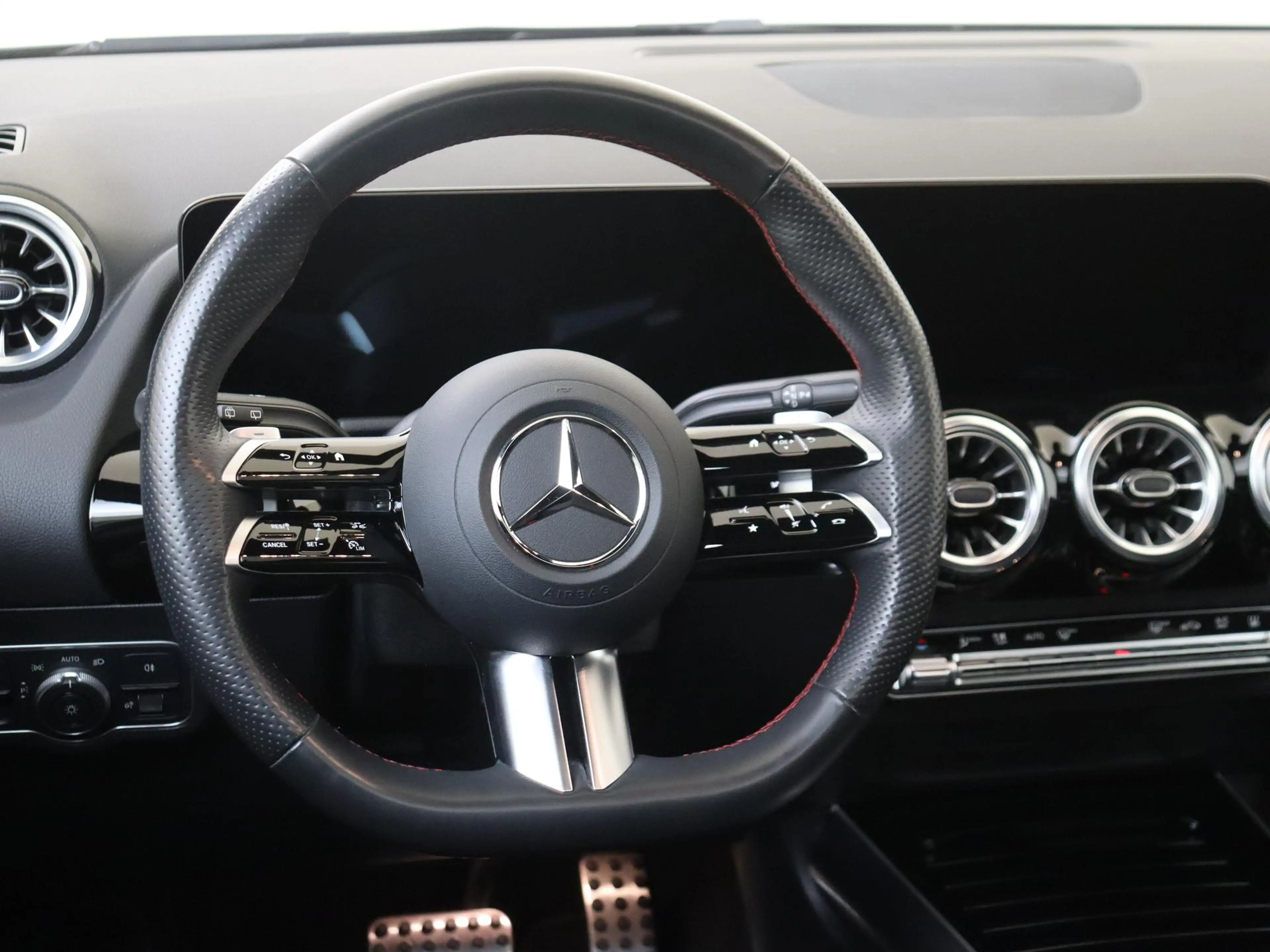 Mercedes-Benz B 250 e Star Edition AMG Line /Panoramadak /Nightpakket — photo 11