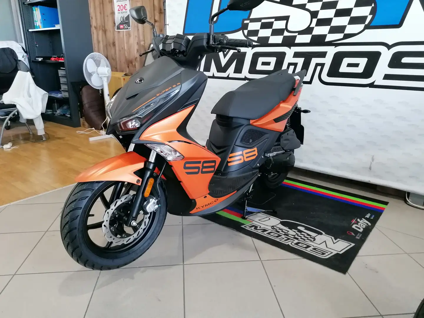 Kymco Super 8 Rood - 1