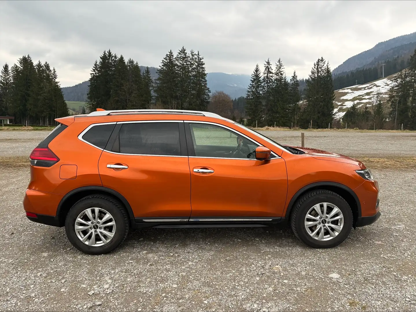Nissan X-Trail X-TRAIL 2,0dCi Tekna Aut. ALL-MODE 4x4i Tekna Orange - 2