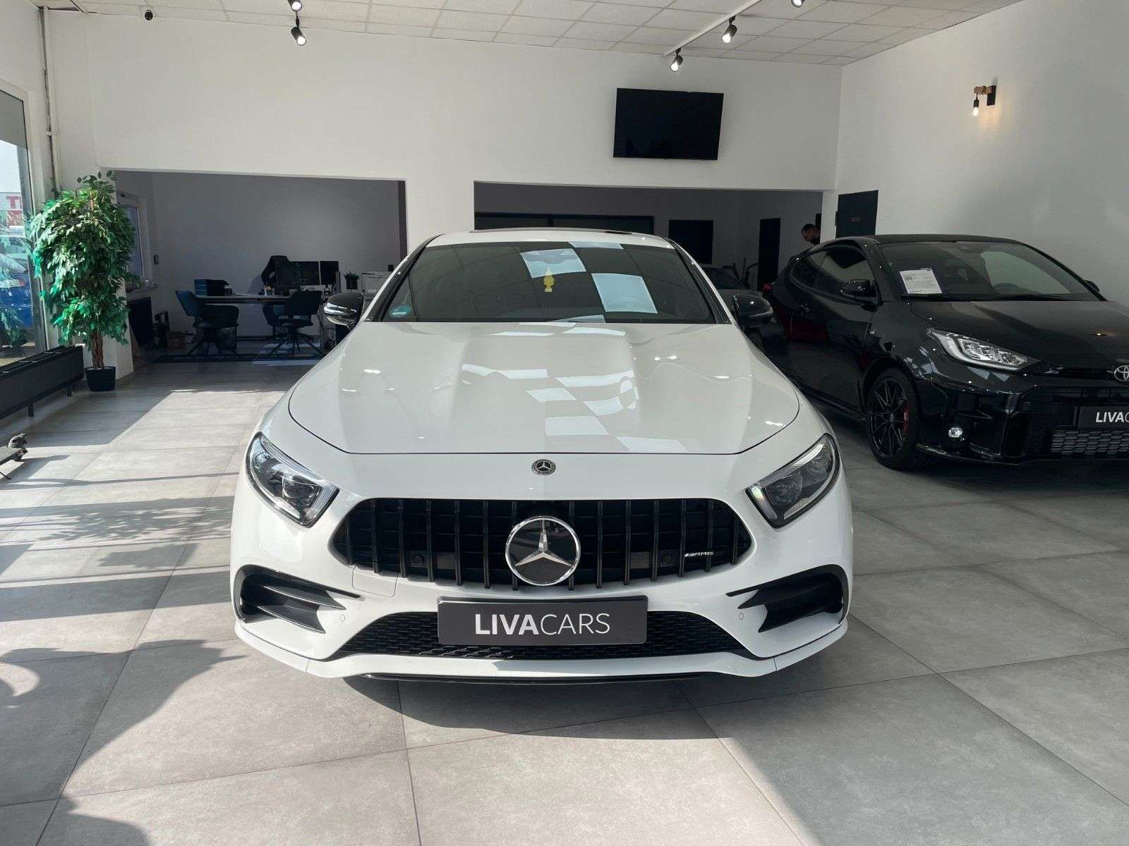 Second hand Mercedes Benz Cls-Class 300