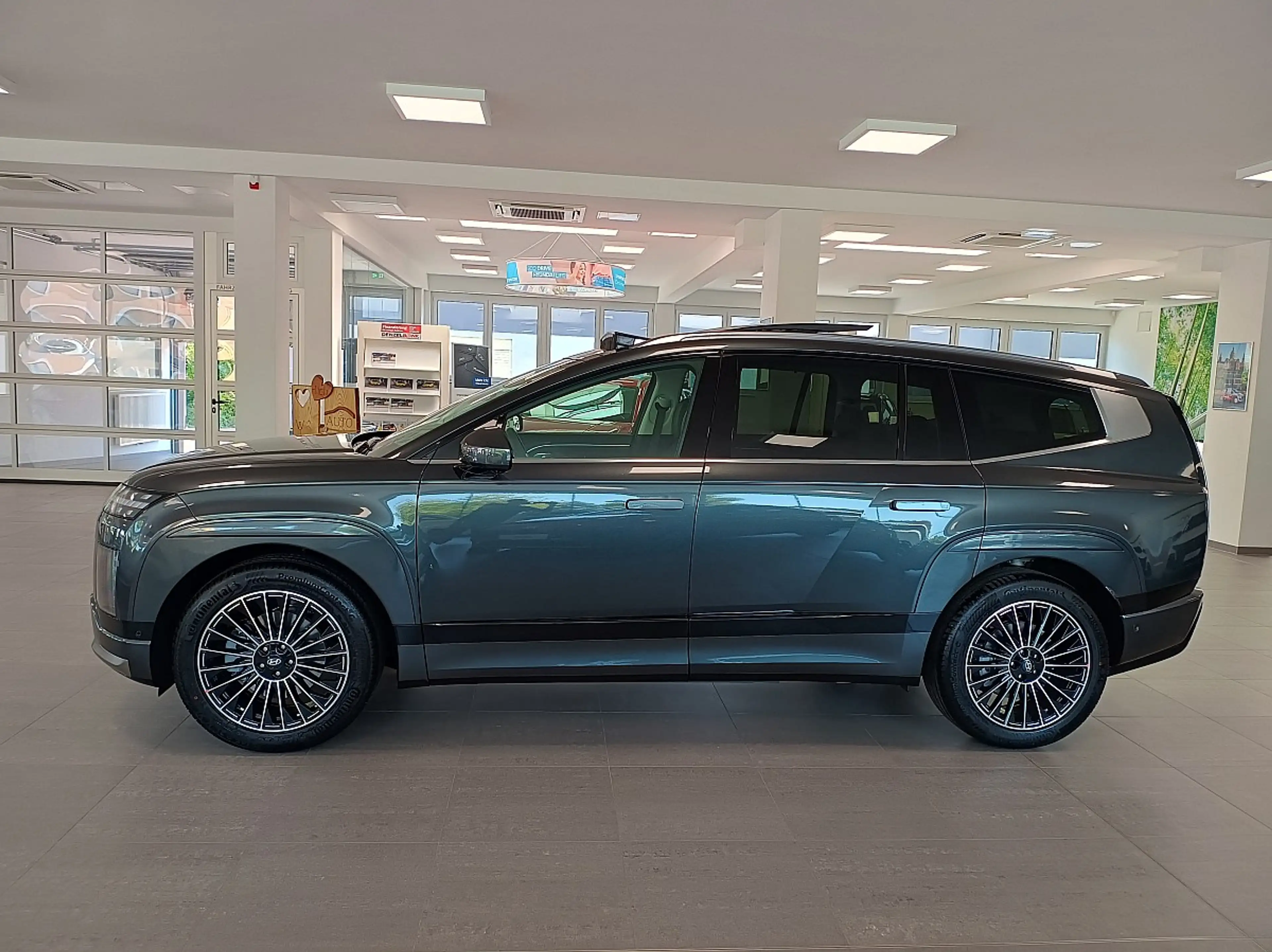 Hyundai IONIQ 9 110kWh 4WD 7Stz. Calligraphy *Matrix* — photo 3