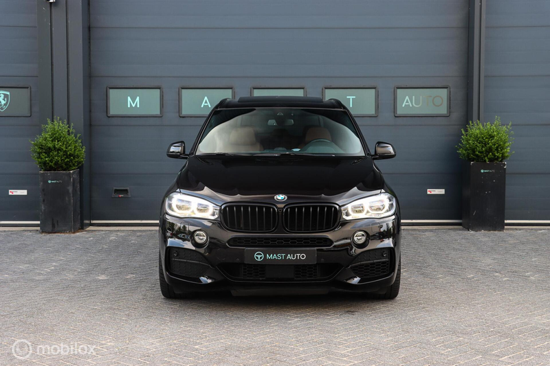 BMW X5 M50d|PANO|B&W AUDIO|MEMORY|HUD|SOFT CLOSE|LEDER — photo 2