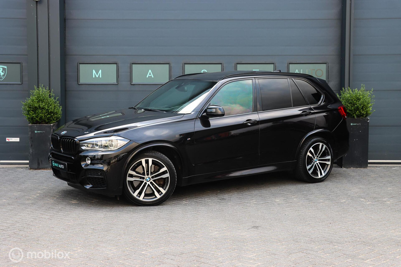BMW X5 M50d|PANO|B&W AUDIO|MEMORY|HUD|SOFT CLOSE|LEDER